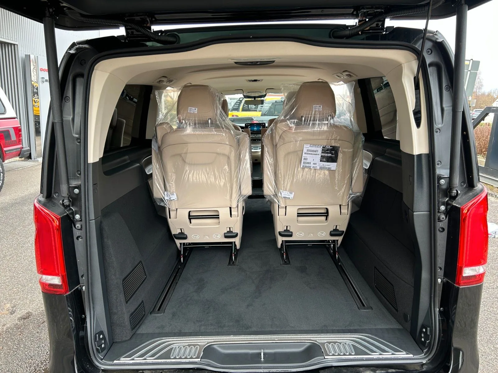 2024 Mercedes-Benz V 300 d 4MATIC, Avantgarde Edition, extra-long, 11/12