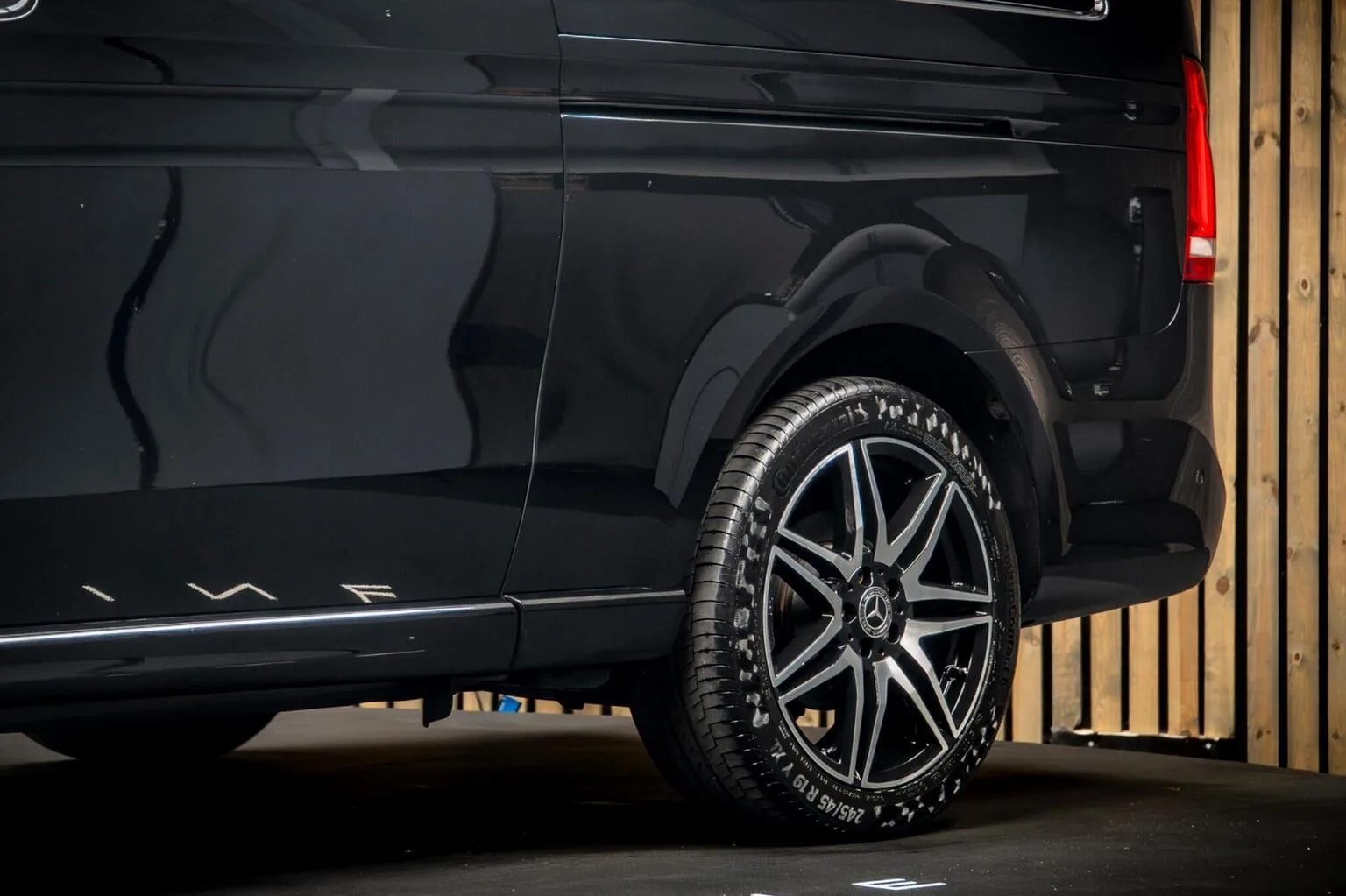 2024 Mercedes-Benz V 300 d AMG Line, 13/30