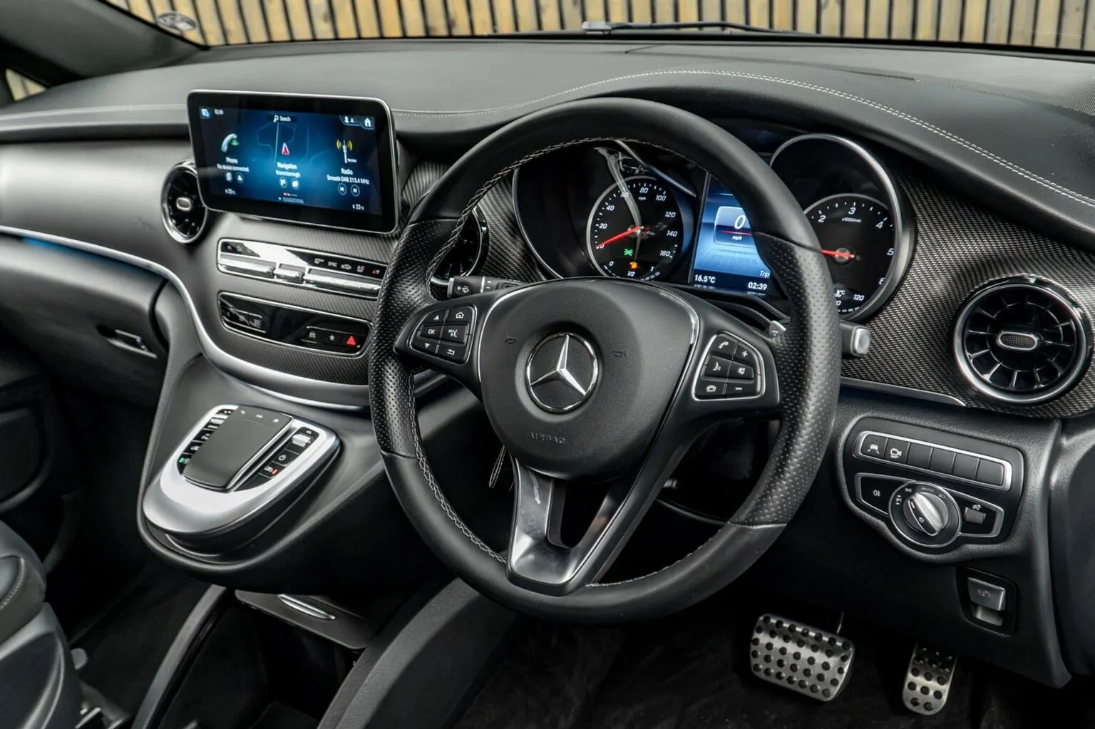2024 Mercedes-Benz V 300 d AMG Line, 19/30
