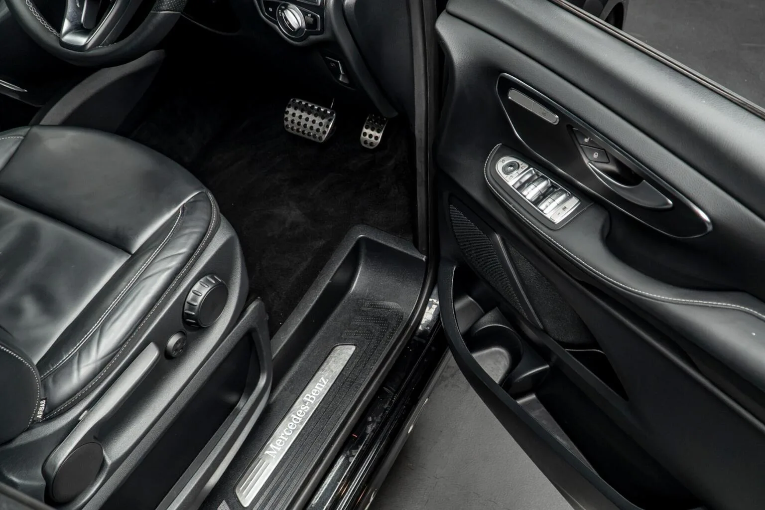 2024 Mercedes-Benz V 300 d AMG Line, 25/30