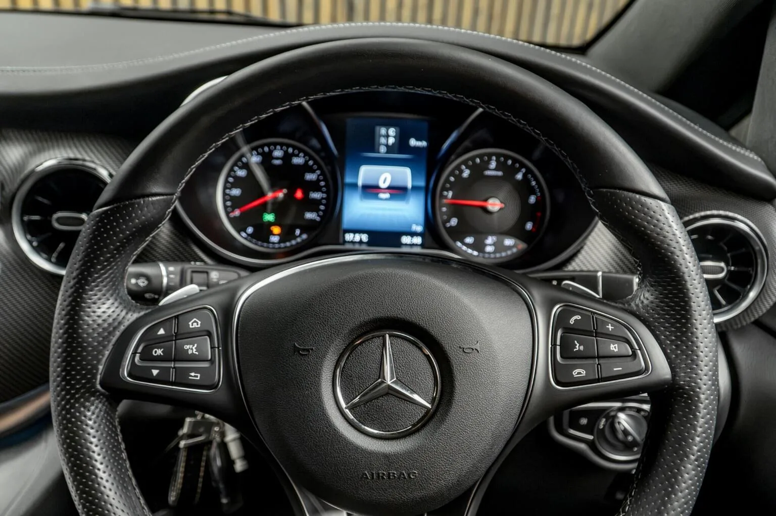 2024 Mercedes-Benz V 300 d AMG Line, 29/30