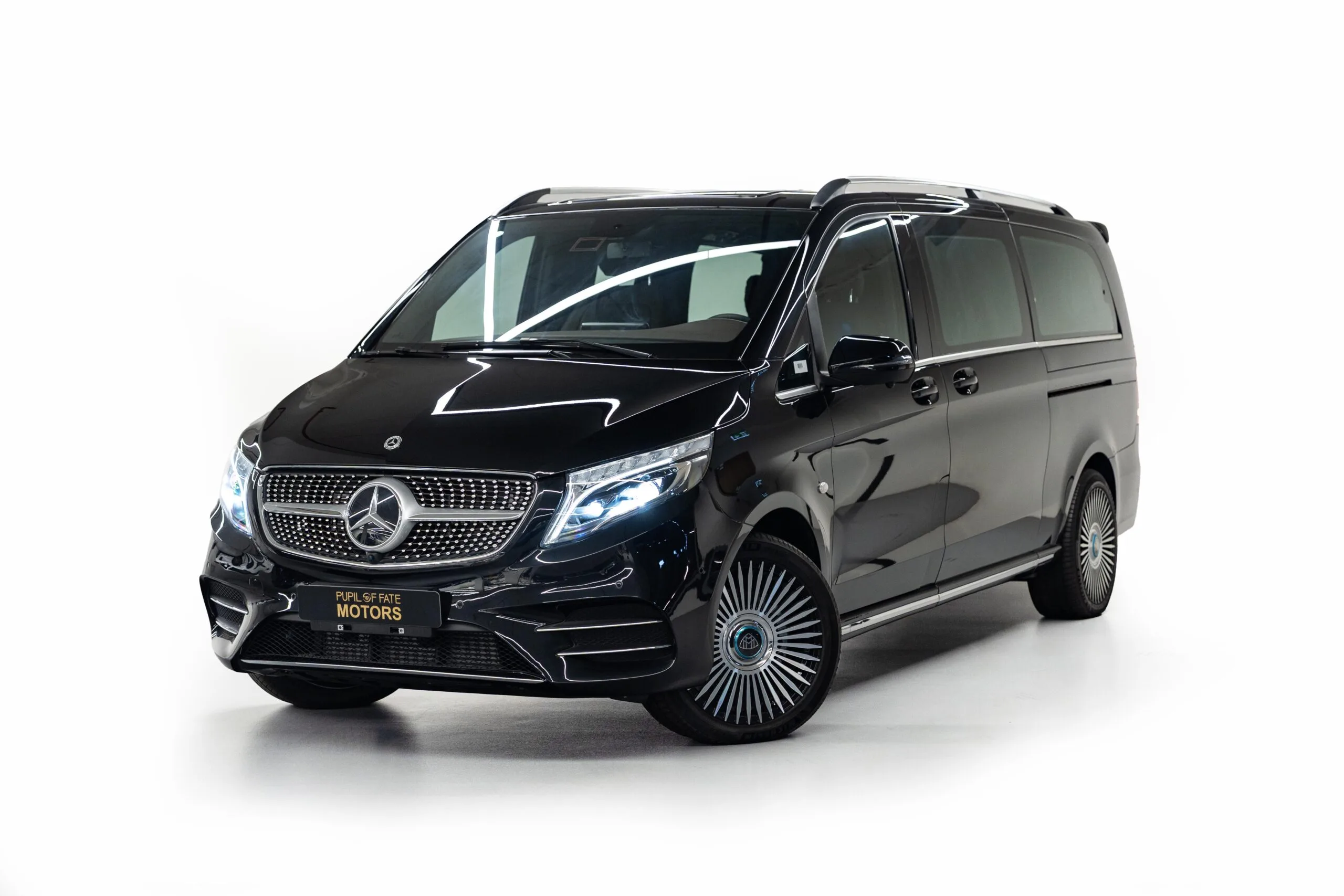 2024 Mercedes-Benz V-Class Long, 3/24