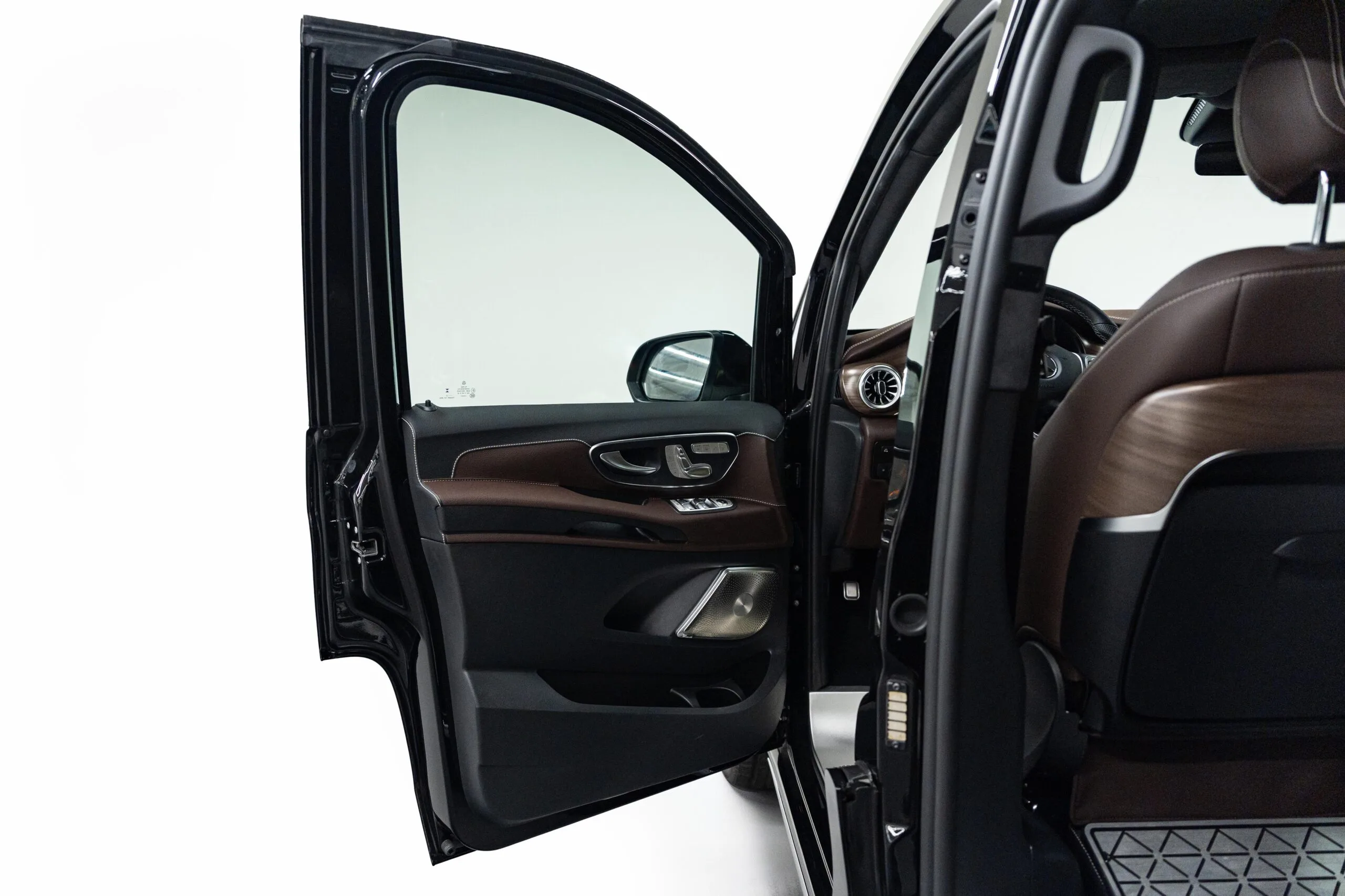 2024 Mercedes-Benz V-Class Long, 8/24