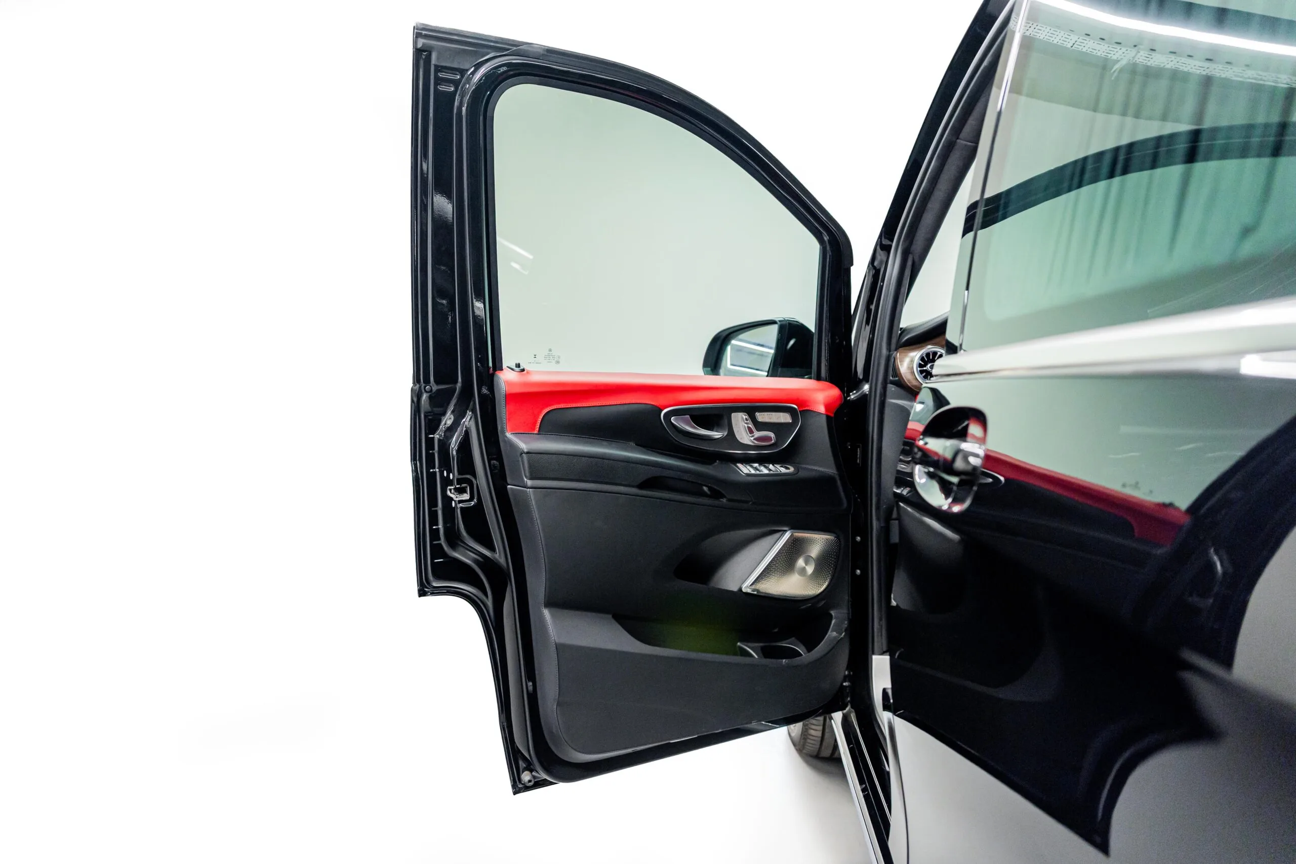 2024 Mercedes-Benz V-Class Long, 11/28