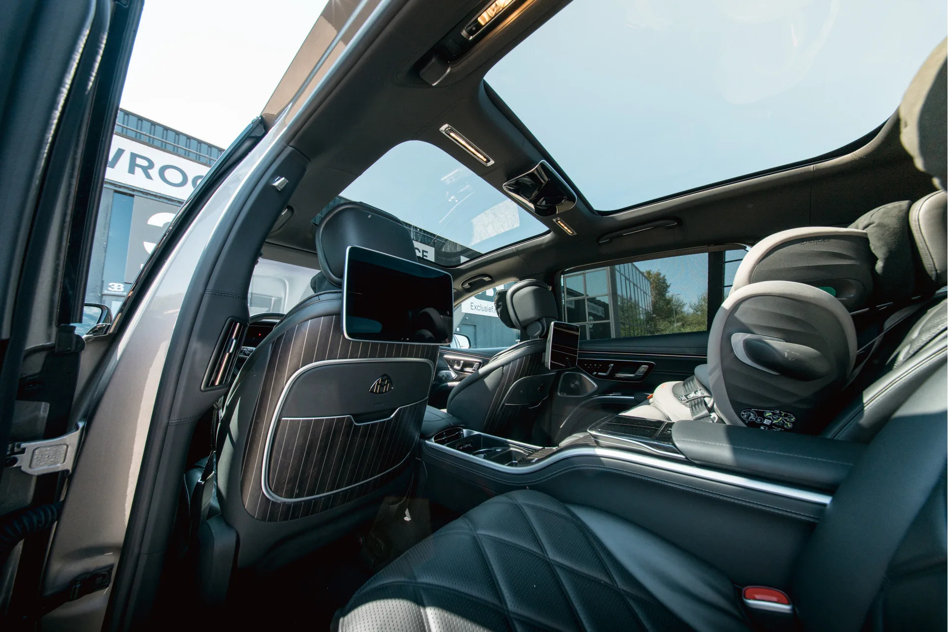 2024 Mercedes-Maybach EQS 680 SUV, 15/30