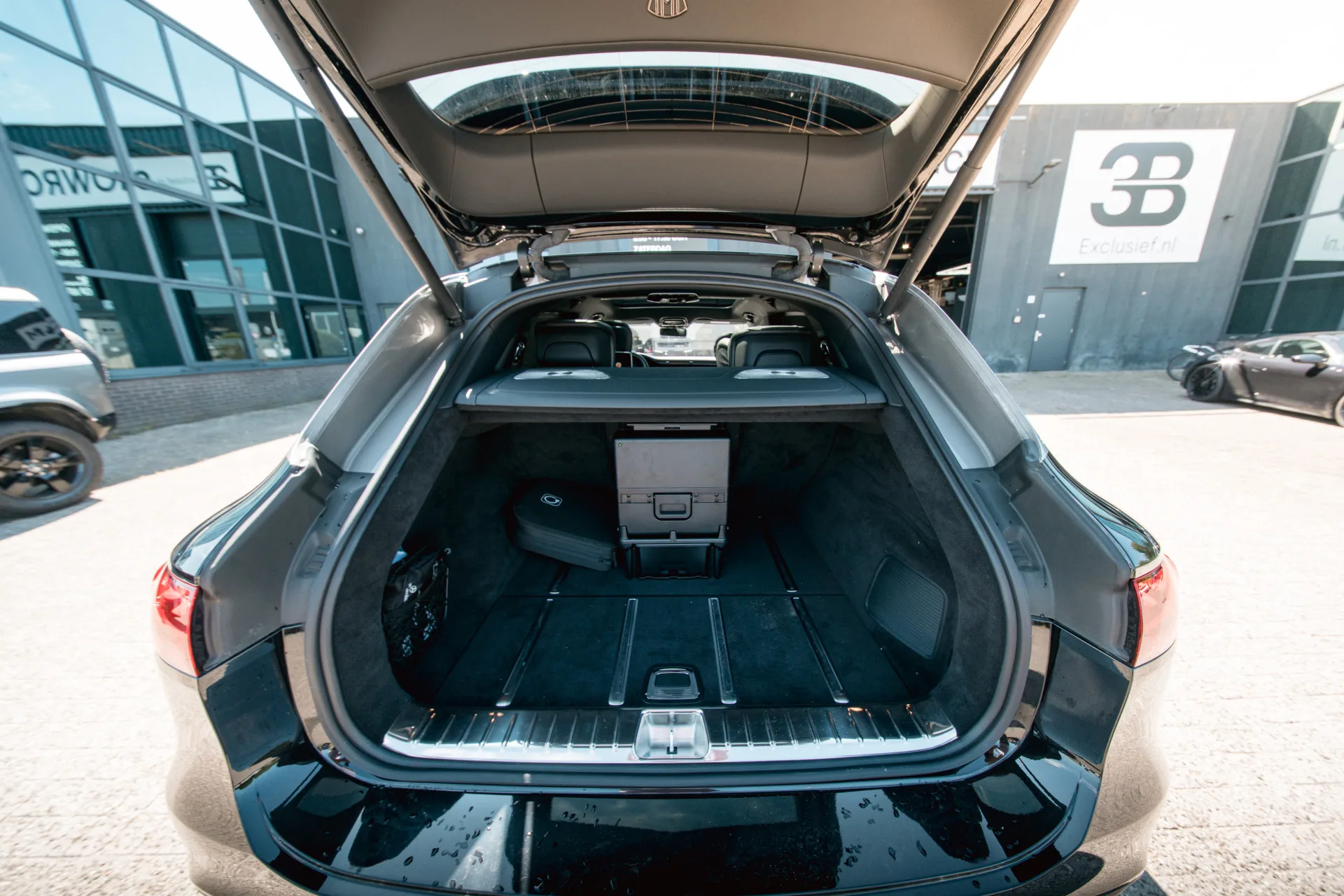 2024 Mercedes-Maybach EQS 680 SUV, 22/30