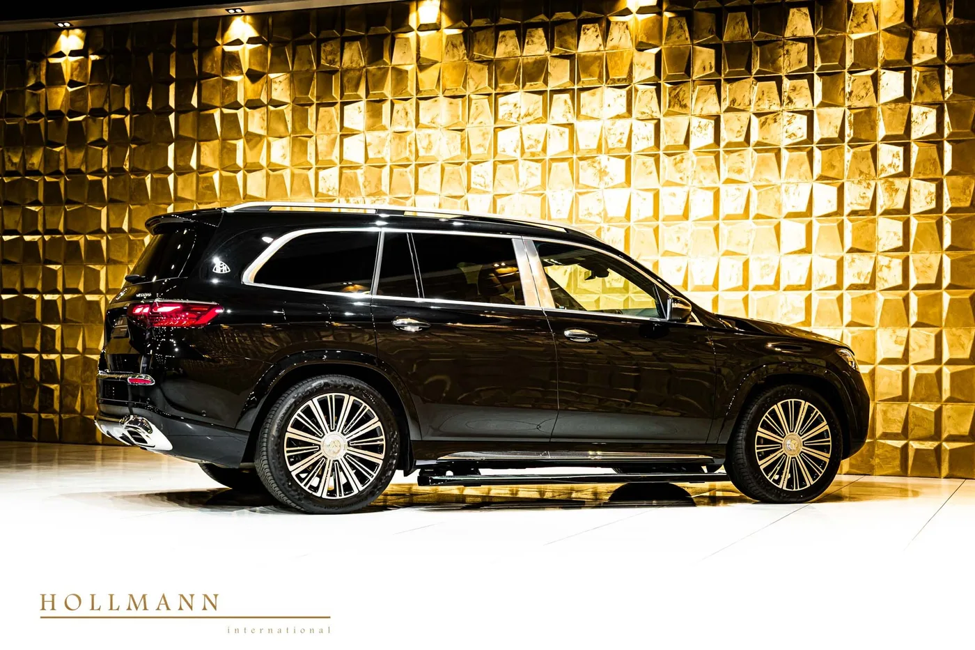 2024 Mercedes-Maybach GLS 600 facelift proposée par un concessionnaire spécialisé à Stuhr, Allemagne, photo 3 sur 8