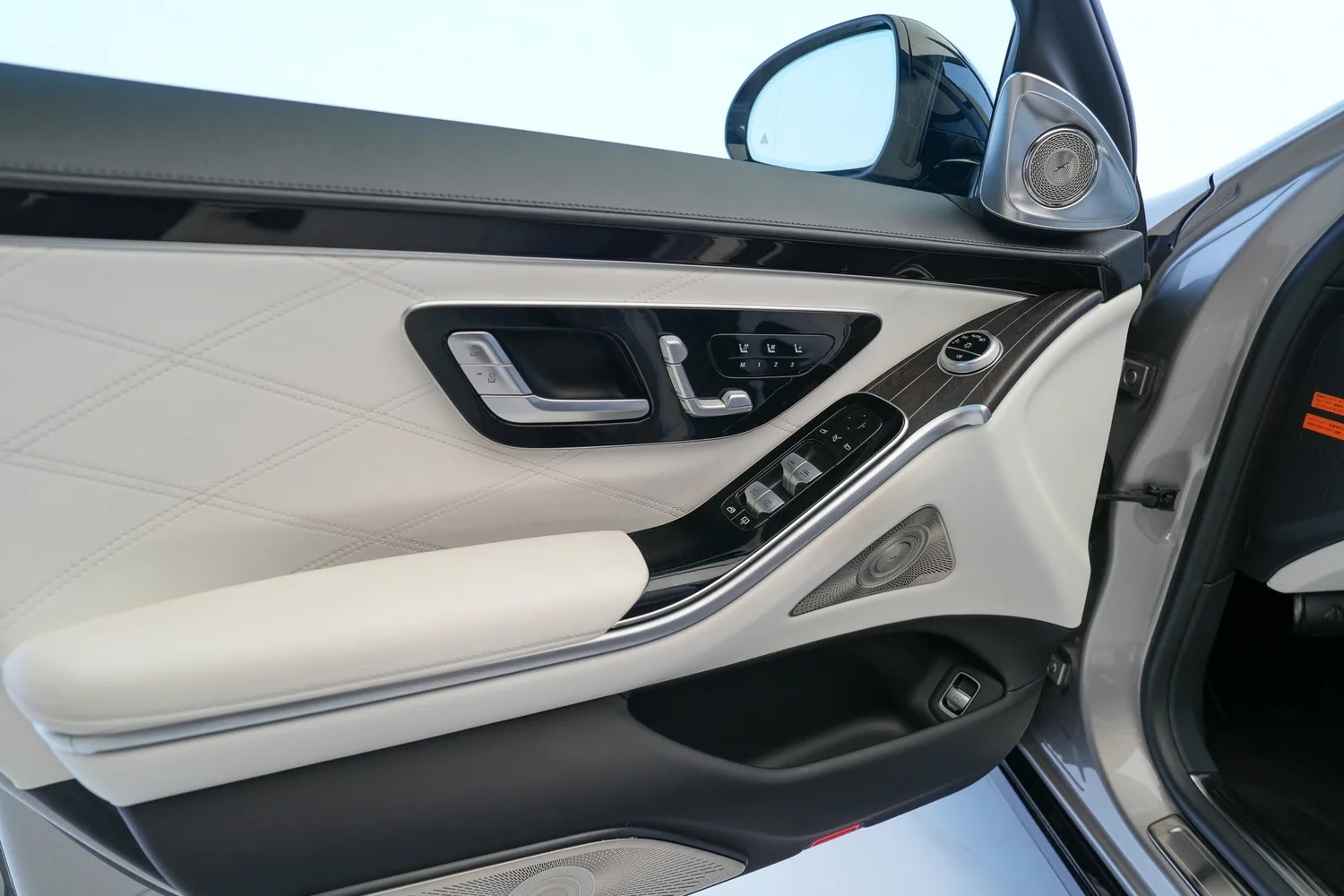 2024 Mercedes-Maybach S 580, 2/20