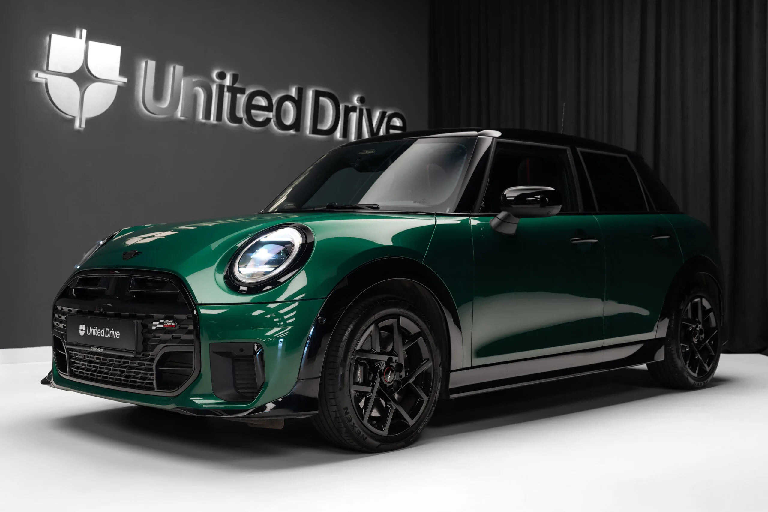 2024 MINI Cooper S angeboten von einem Fachhändler in Voluntari, Rumänien, Hauptfoto