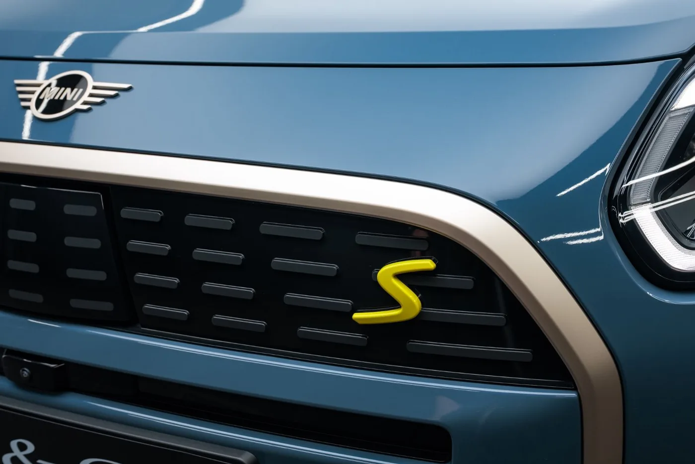 2024 MINI Countryman SE ALL4 angeboten von einem Fachhändler in Putzbrunn, Deutschland, Foto 17 von 23