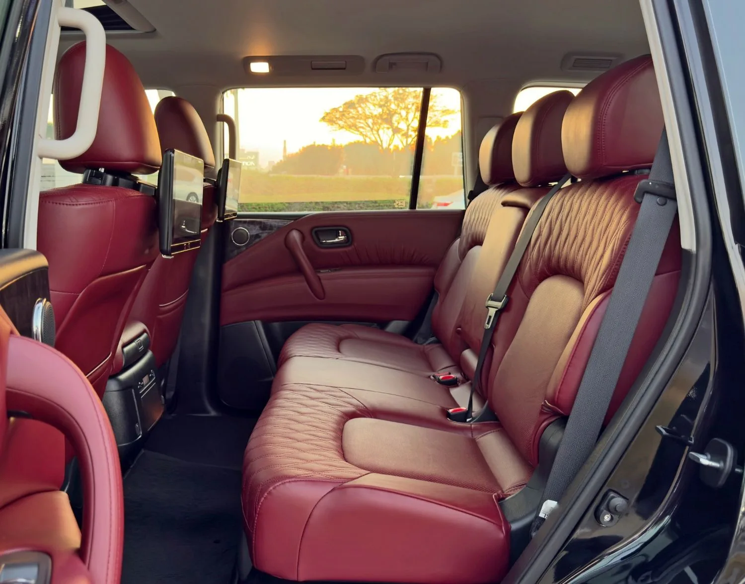 2024 Nissan Patrol Le Platinum City offered by a specialist dealer in Dubai, United Arab Emirates, photo 13 of 14