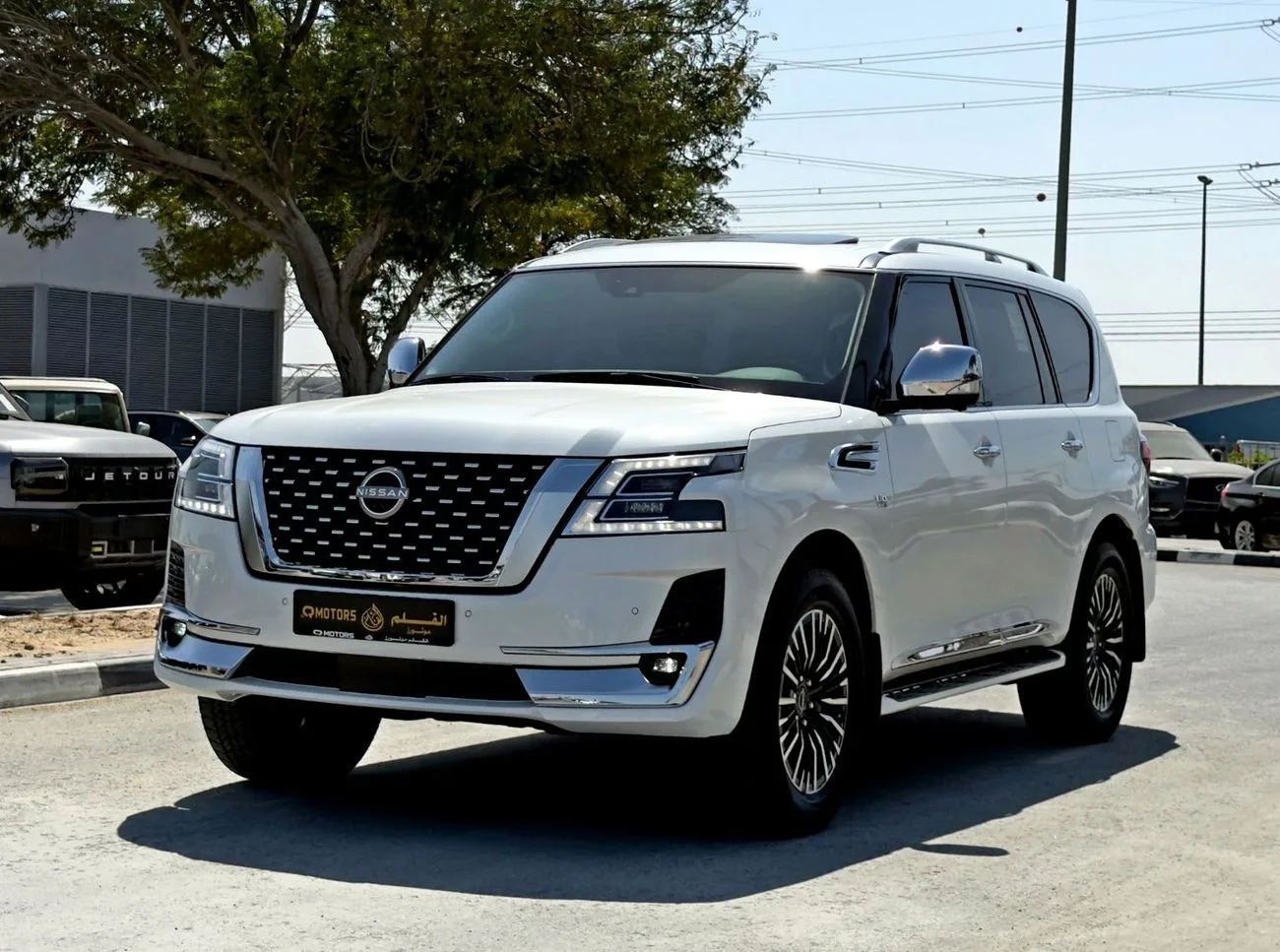 2024 Nissan Patrol Le Platinum City angeboten von einem Fachhändler in Dubai, Vereinigte Arabische Emirate, Hauptfoto