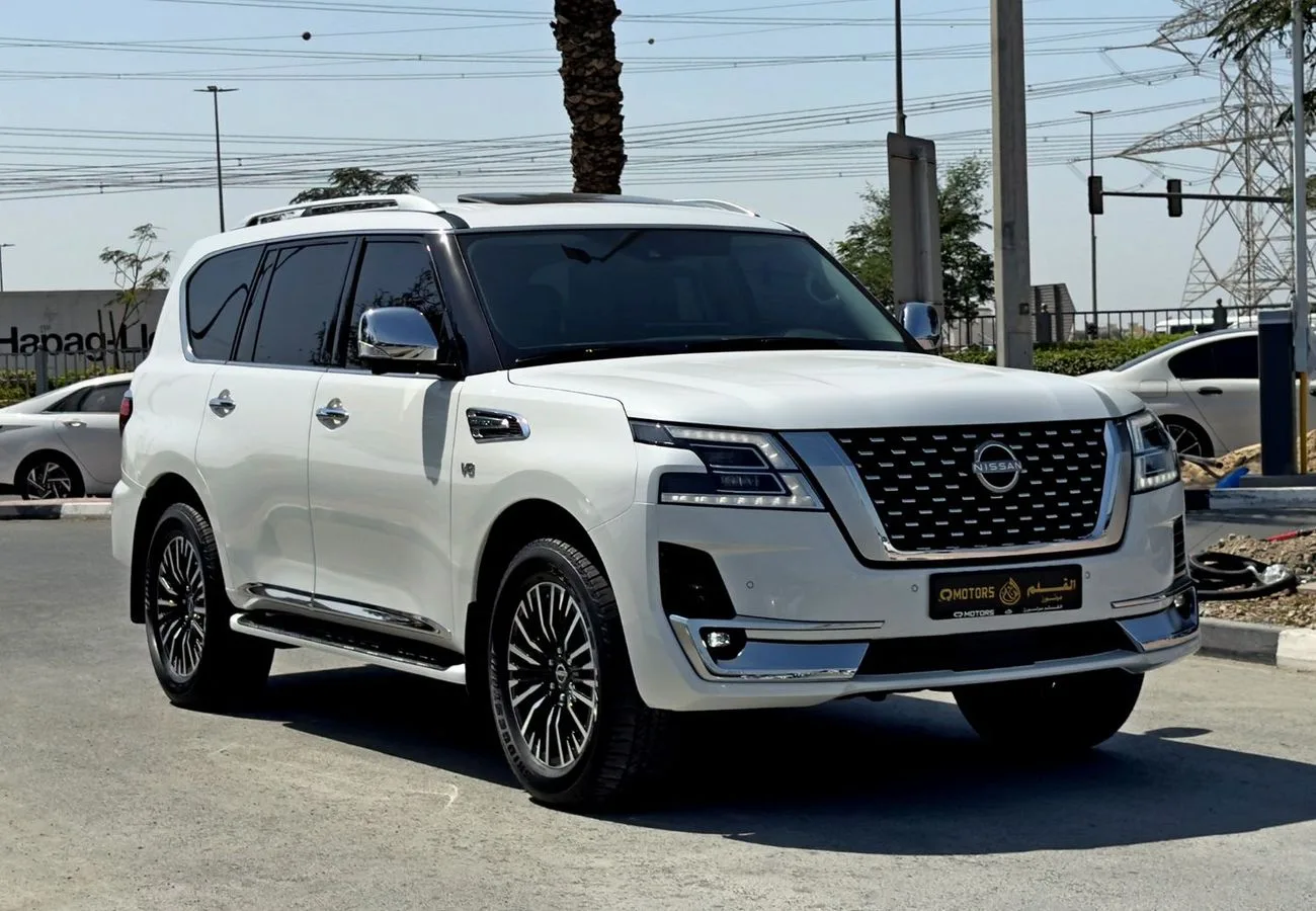 2024 Nissan Patrol Le Platinum City angeboten von einem Fachhändler in Dubai, Vereinigte Arabische Emirate, Foto 3 von 14