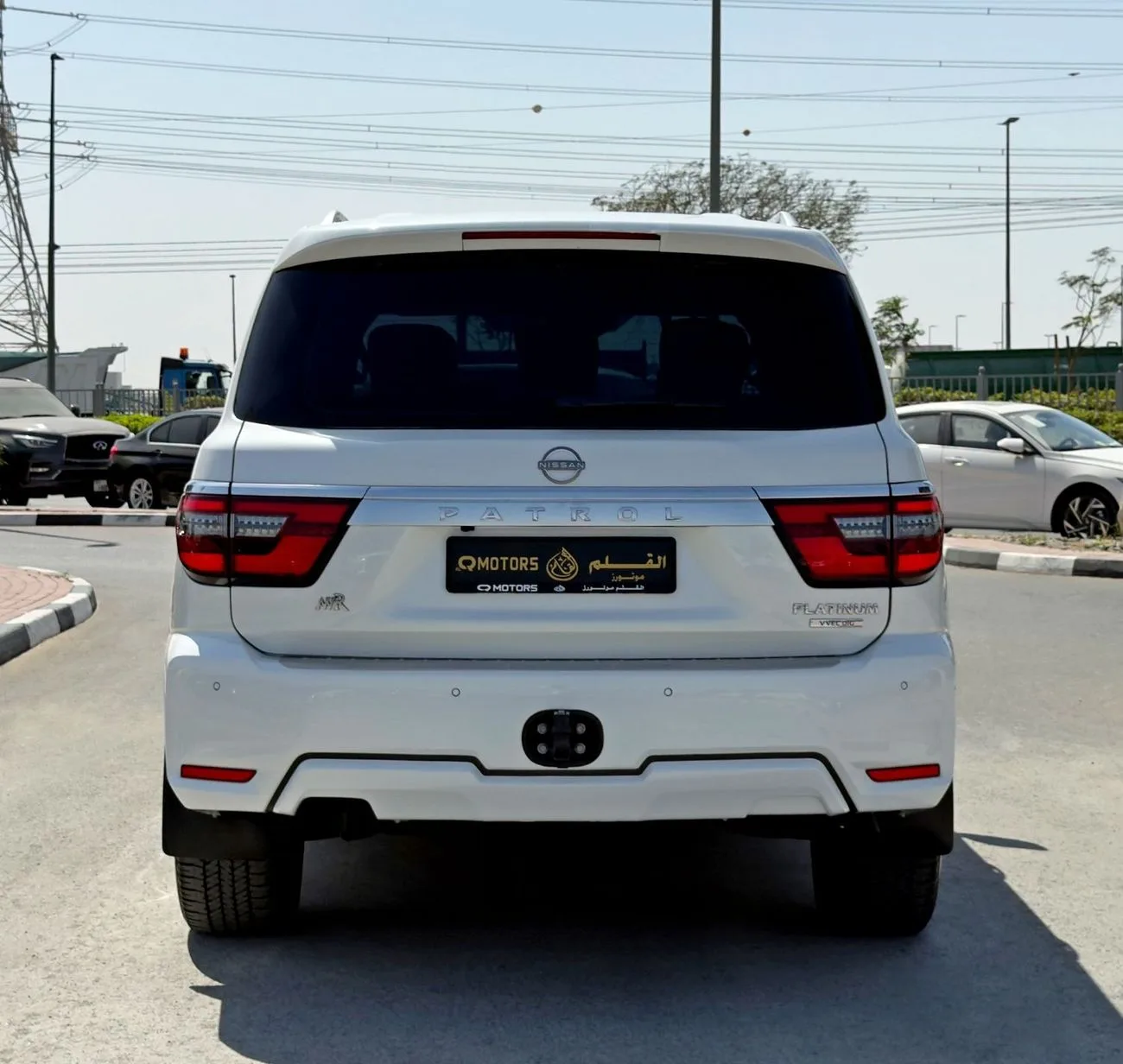 2024 Nissan Patrol Le Platinum City angeboten von einem Fachhändler in Dubai, Vereinigte Arabische Emirate, Foto 6 von 14