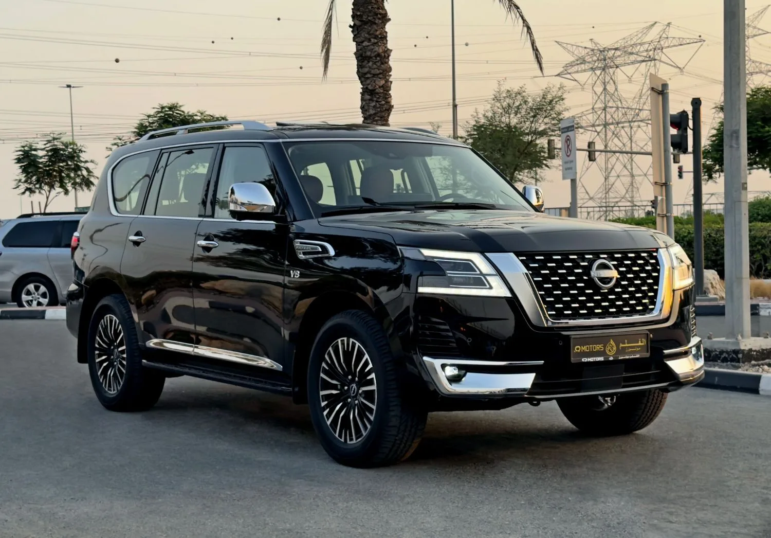 2024 Nissan Patrol Le Platinum City angeboten von einem Fachhändler in Dubai, Vereinigte Arabische Emirate, Foto 3 von 14