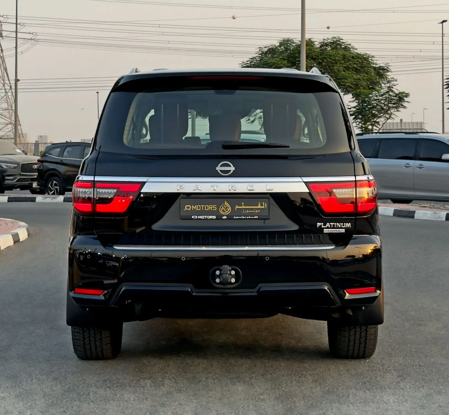 2024 Nissan Patrol Le Platinum City angeboten von einem Fachhändler in Dubai, Vereinigte Arabische Emirate, Foto 6 von 14