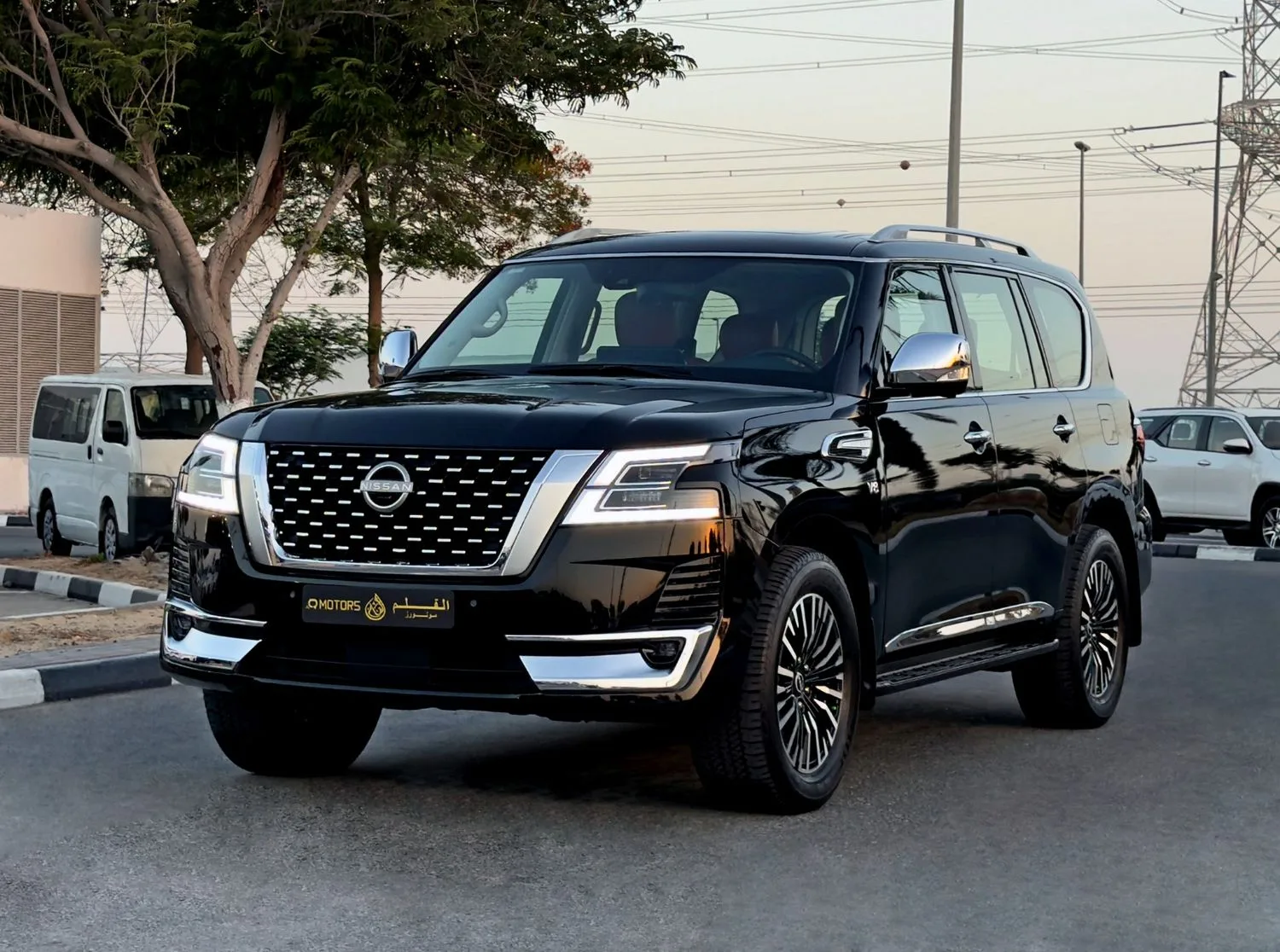 2024 Nissan Patrol Le Platinum City angeboten von einem Fachhändler in Dubai, Vereinigte Arabische Emirate, Hauptfoto