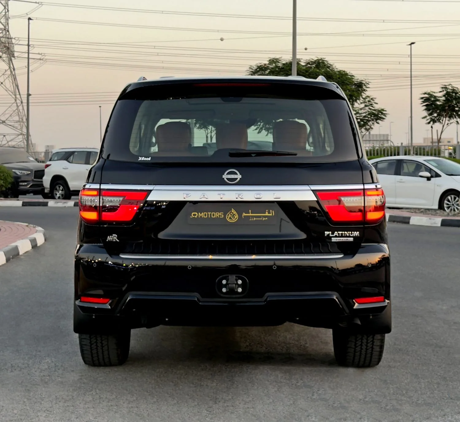2024 Nissan Patrol Le Platinum City angeboten von einem Fachhändler in Dubai, Vereinigte Arabische Emirate, Foto 6 von 13