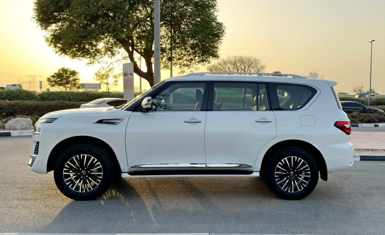 2024 Nissan Patrol Se Platinum City angeboten von einem Fachhändler in Dubai, Vereinigte Arabische Emirate, Foto 4 von 14