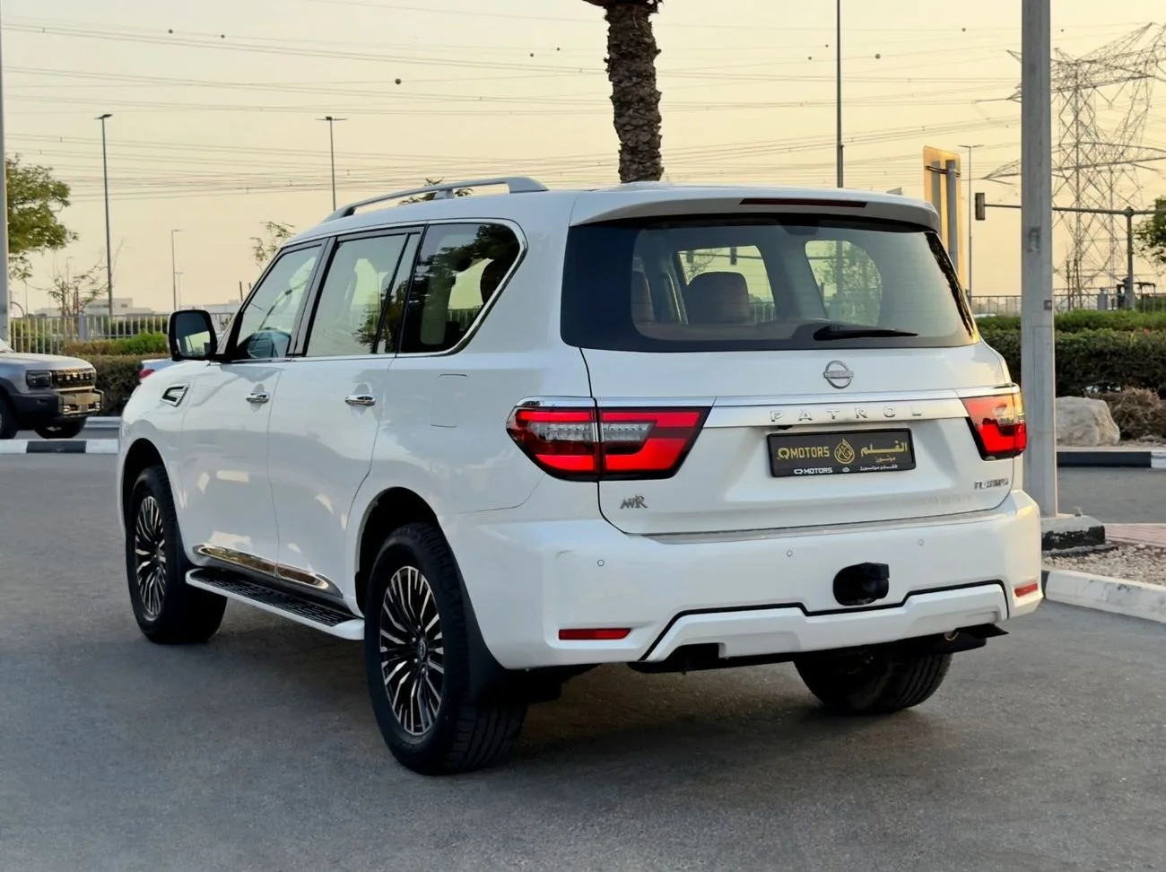 2024 Nissan Patrol Se Platinum City angeboten von einem Fachhändler in Dubai, Vereinigte Arabische Emirate, Foto 5 von 14
