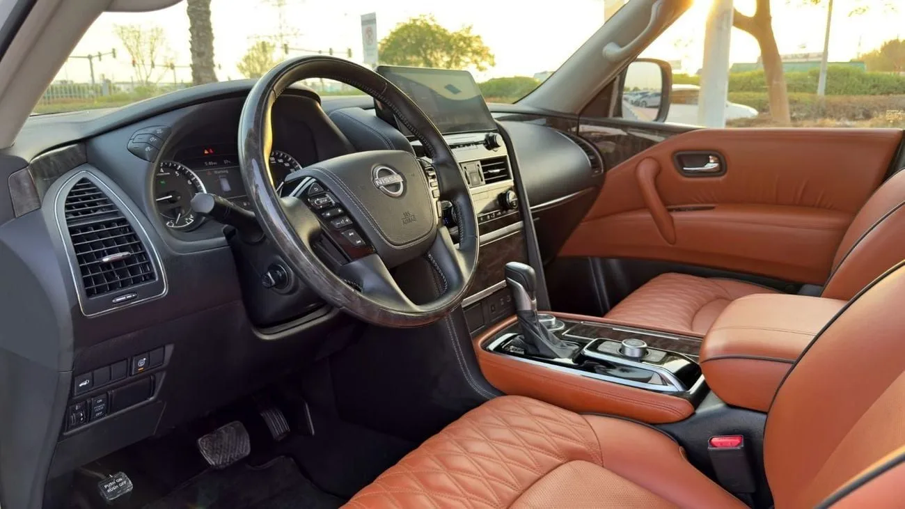 2024 Nissan Patrol Se Platinum City angeboten von einem Fachhändler in Dubai, Vereinigte Arabische Emirate, Foto 8 von 14