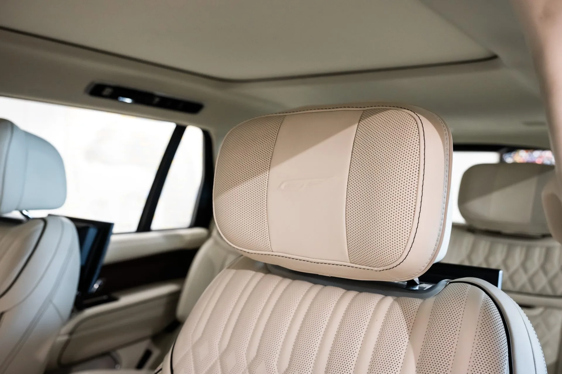 2024 Overfinch Range Rover P530 LWB, 15/25