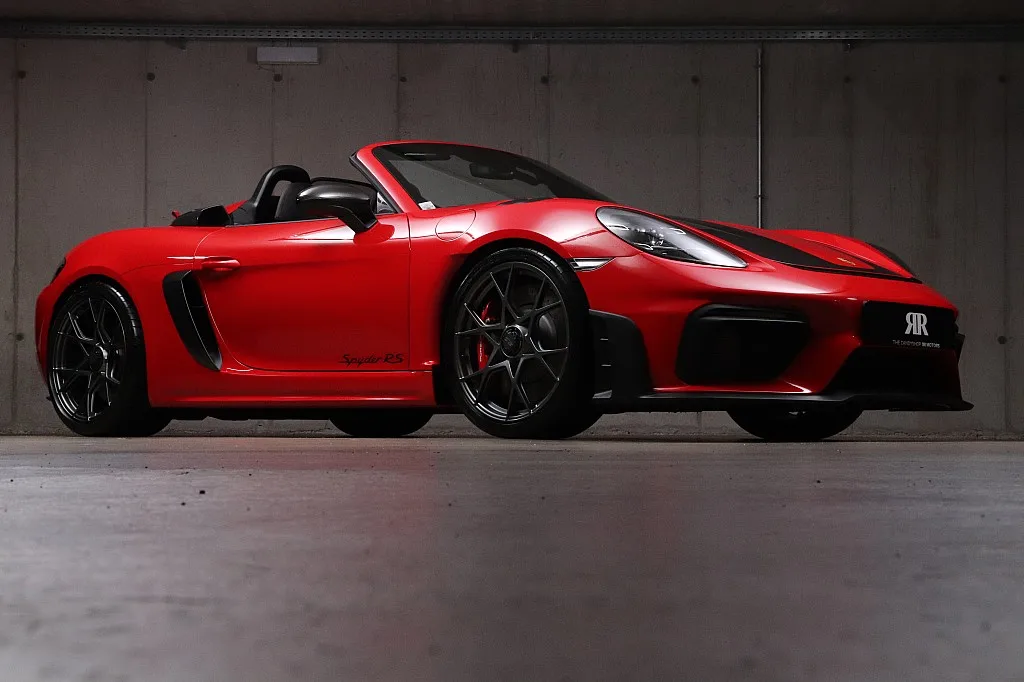 2024 Porsche 718 Spyder RS Weissach package offered by a specialist dealer in Unterweitersdorf, Austria, photo 2 of 15