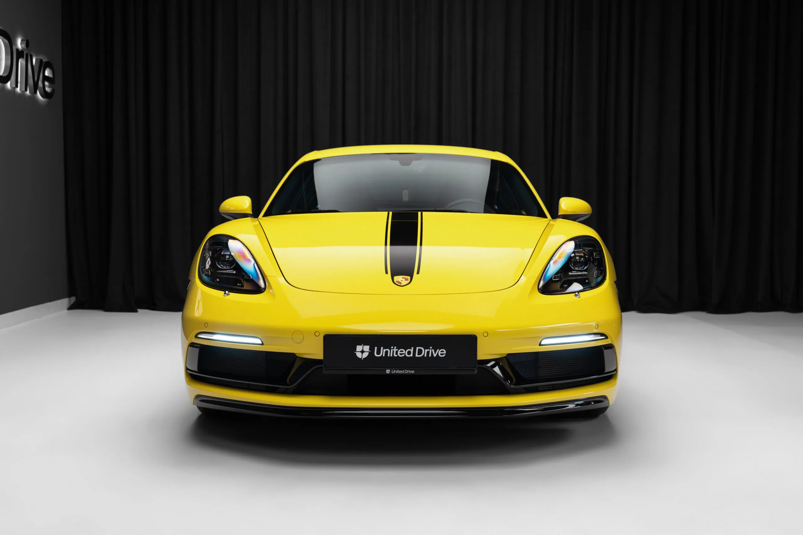 2024 Porsche 718 Cayman, 2/30