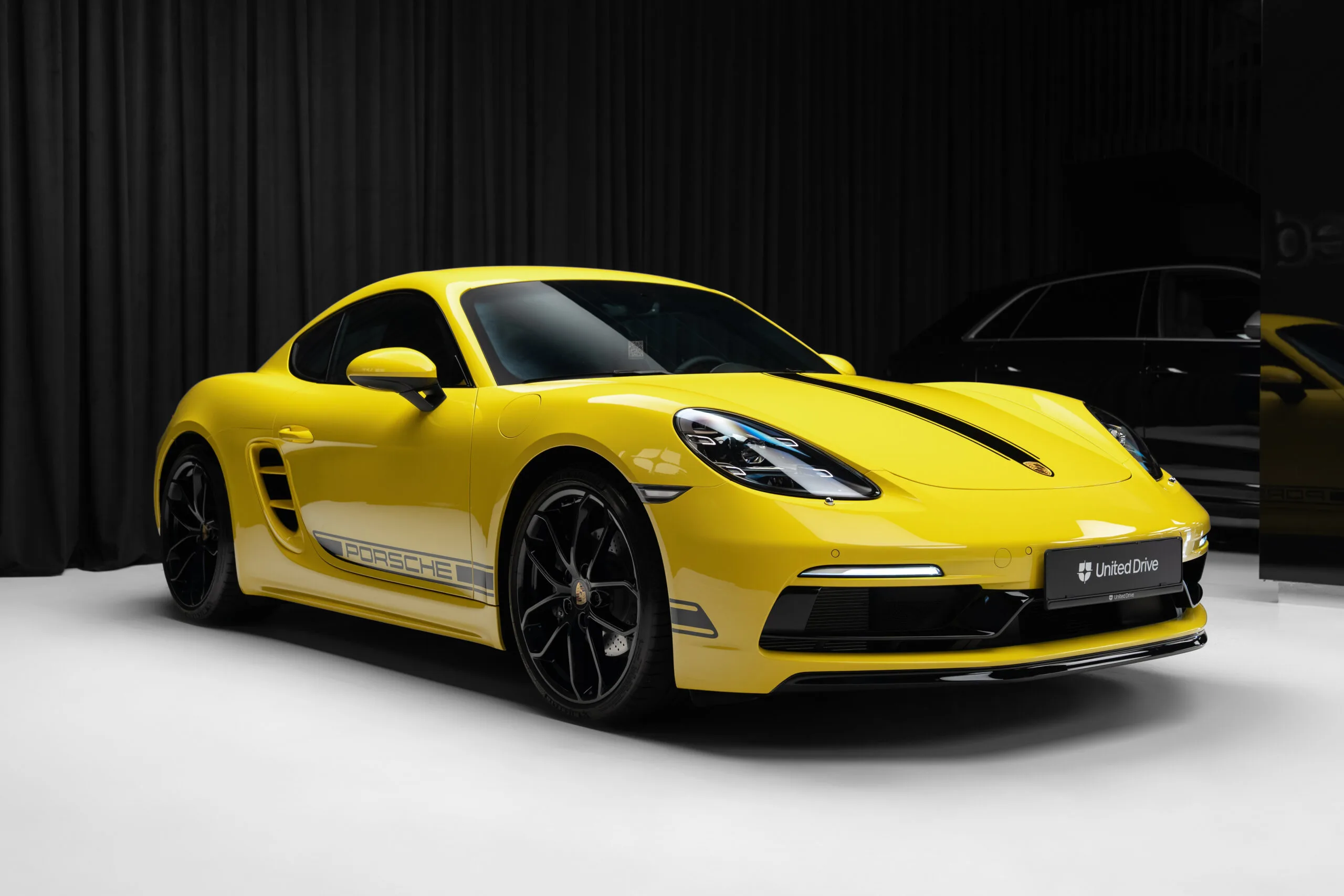 2024 Porsche 718 Cayman, 3/30