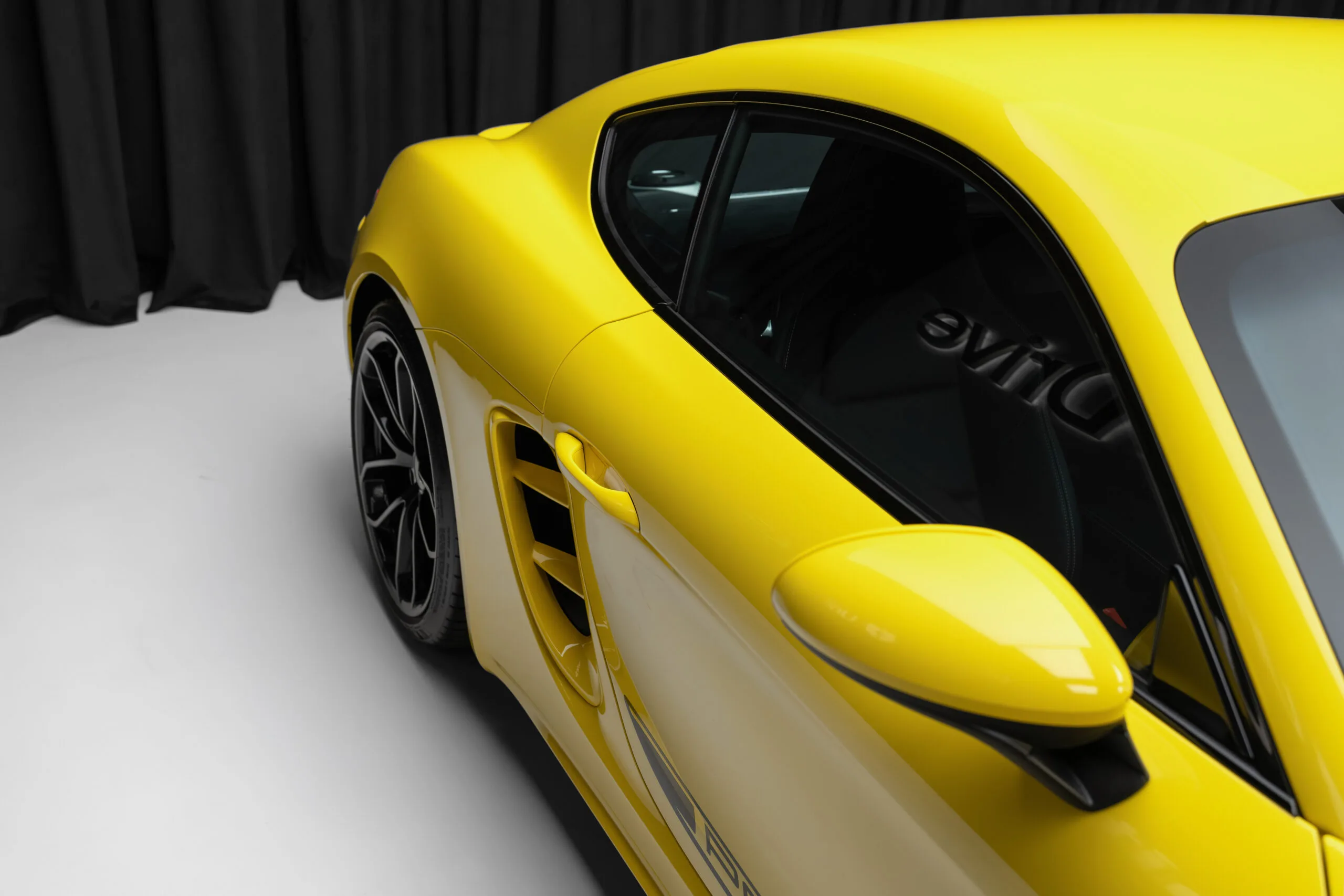 2024 Porsche 718 Cayman, 4/30