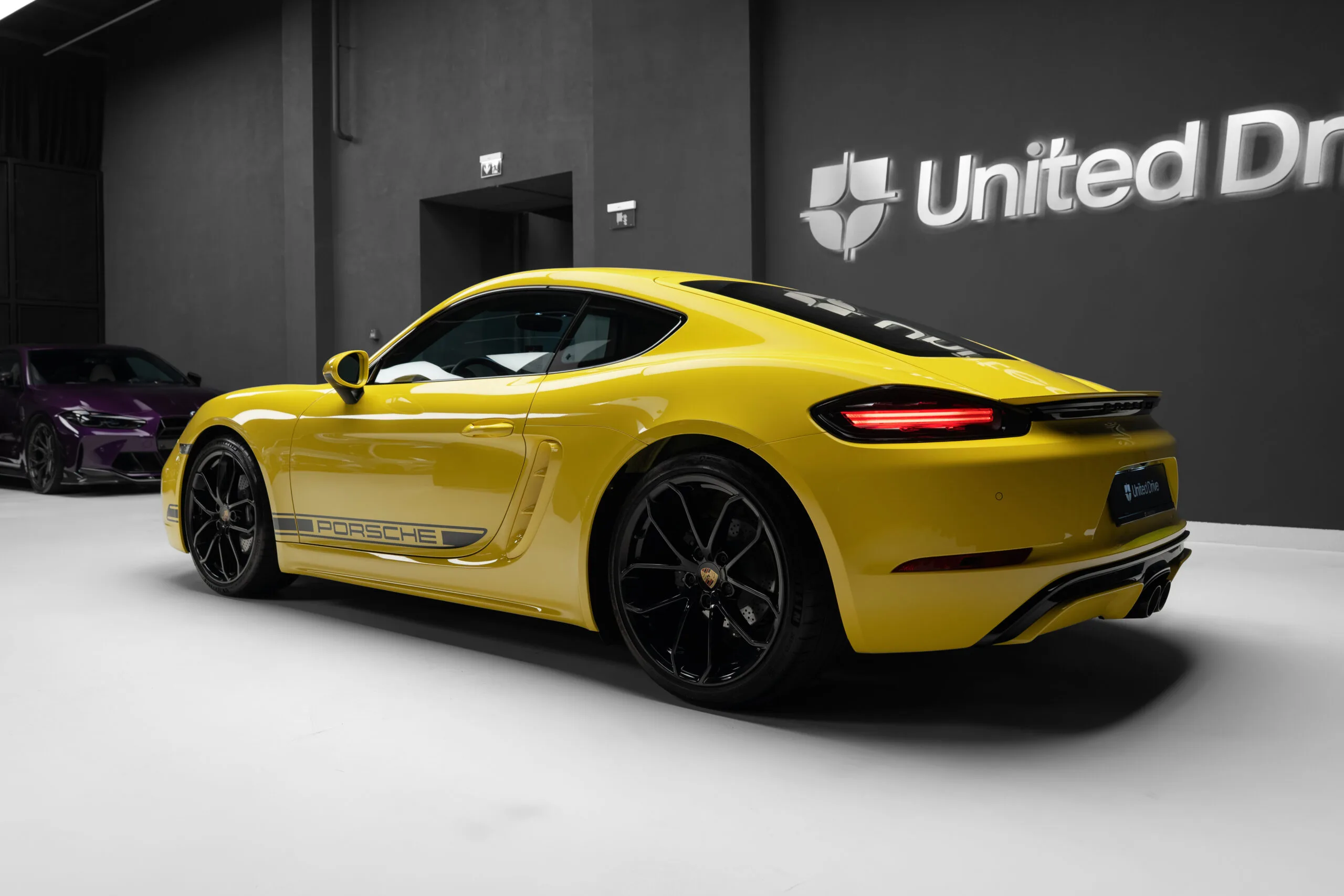 2024 Porsche 718 Cayman, 8/30