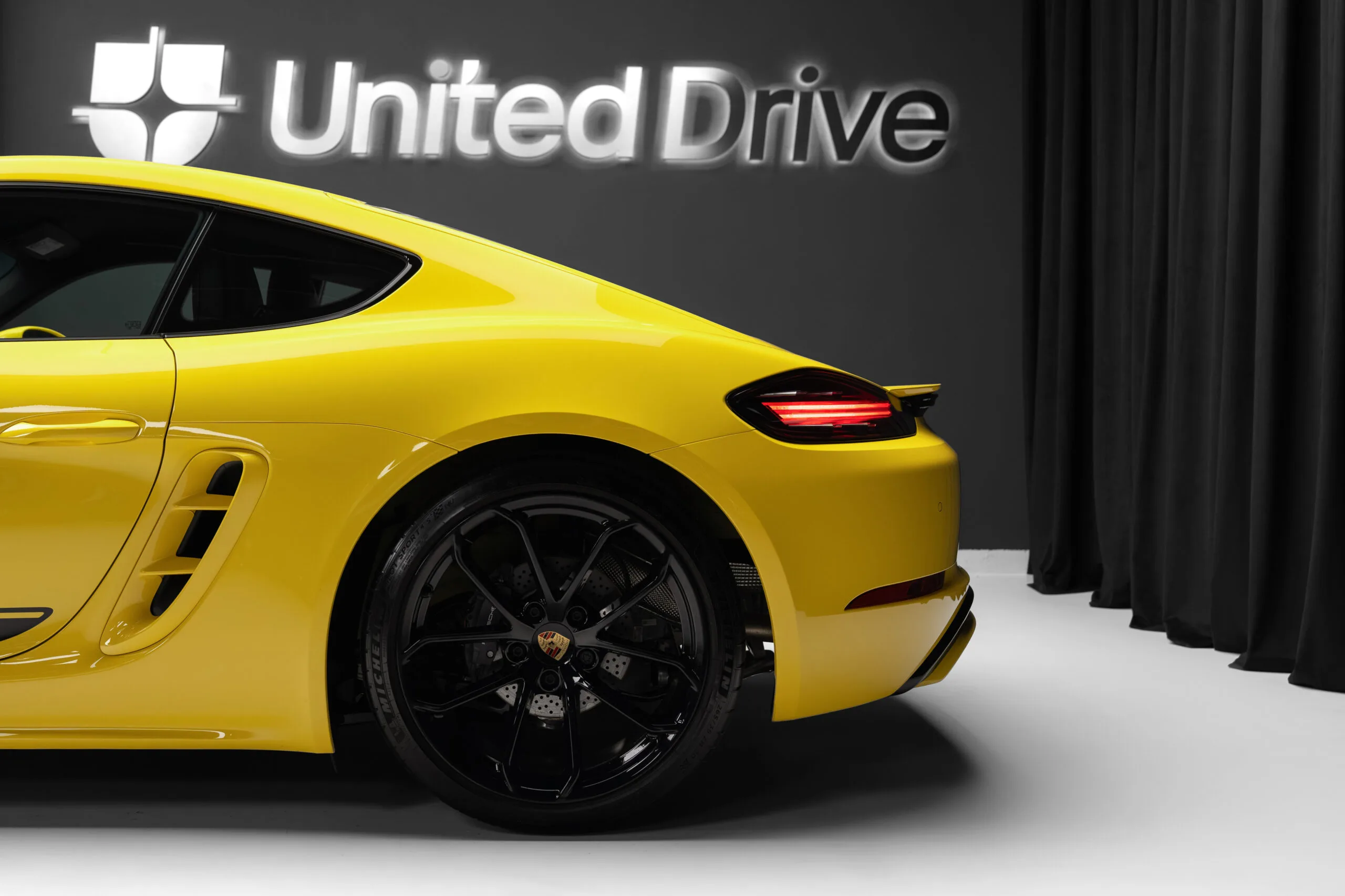 2024 Porsche 718 Cayman, 9/30