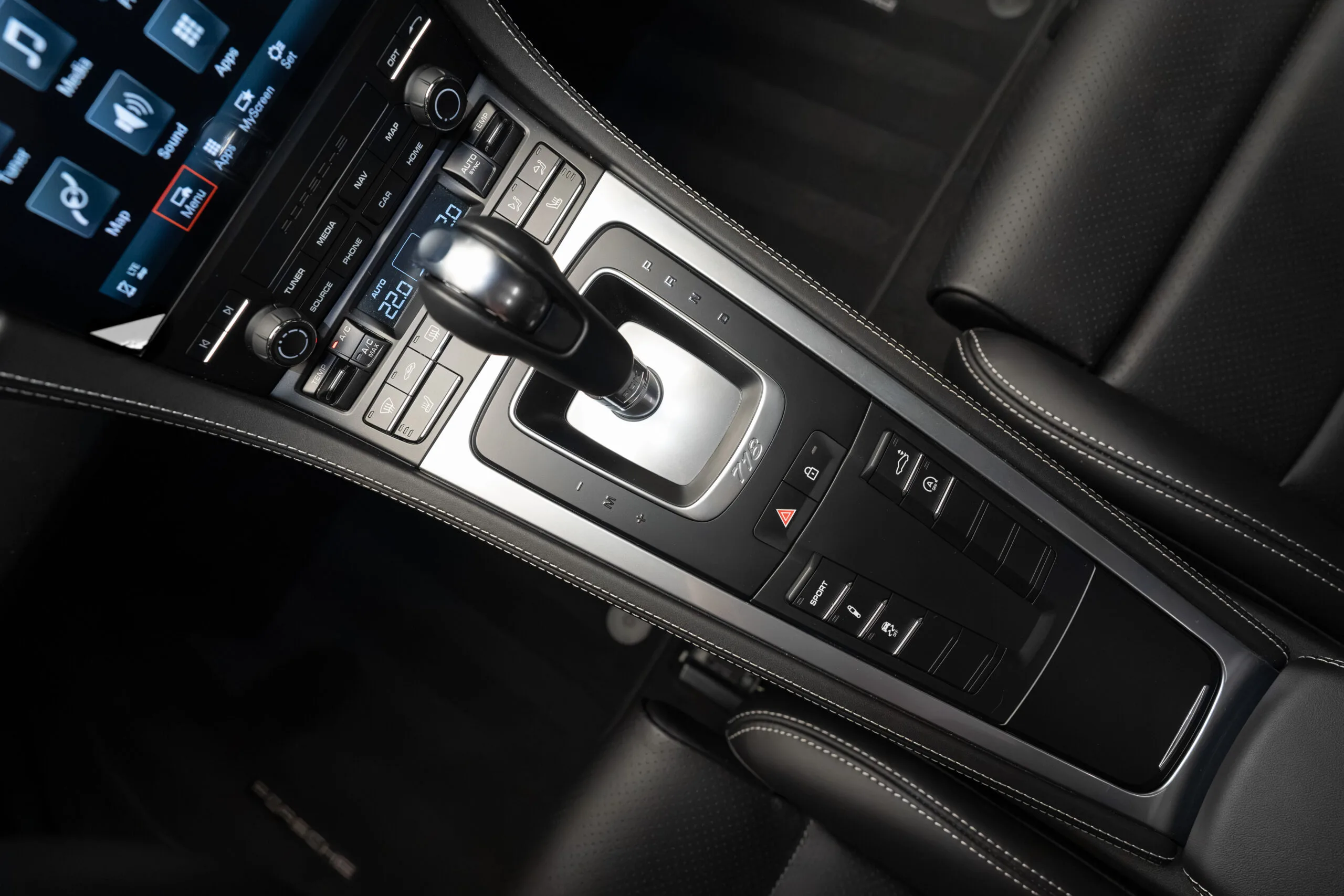 2024 Porsche 718 Cayman, 15/30