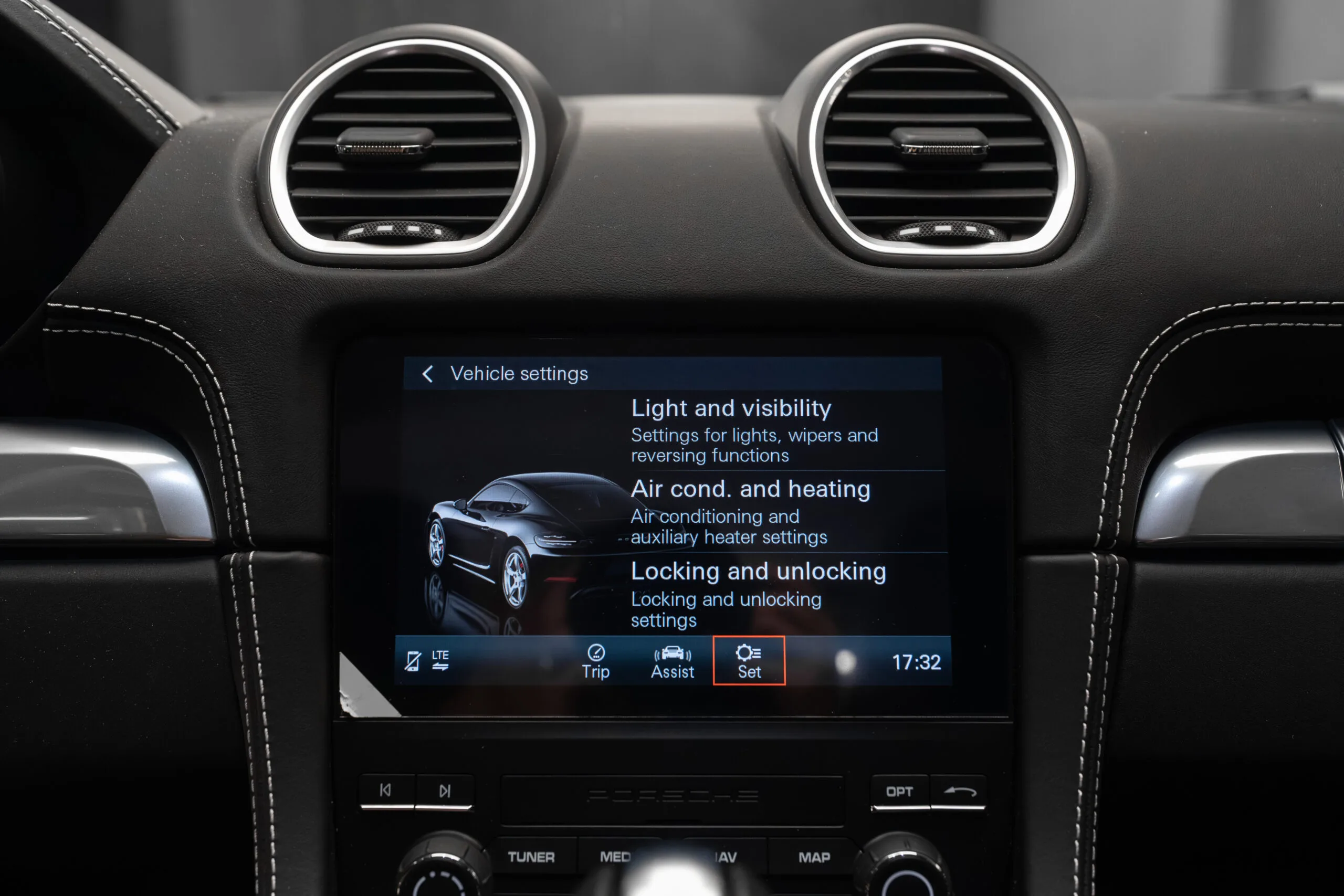 2024 Porsche 718 Cayman, 19/30