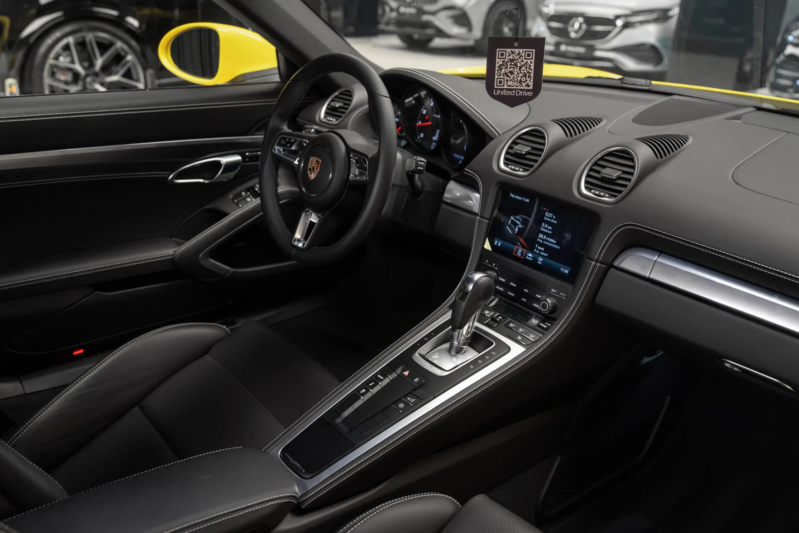 2024 Porsche 718 Cayman, 28/30