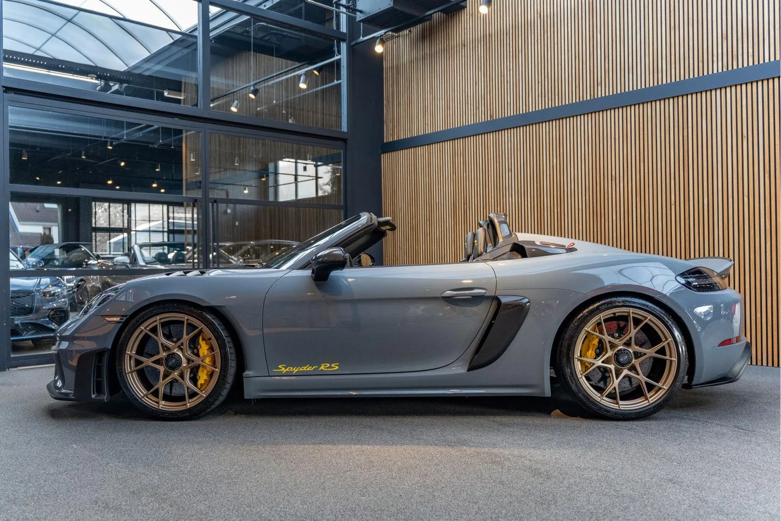 2024 Porsche 718 Spyder RS Weissach, 3/30