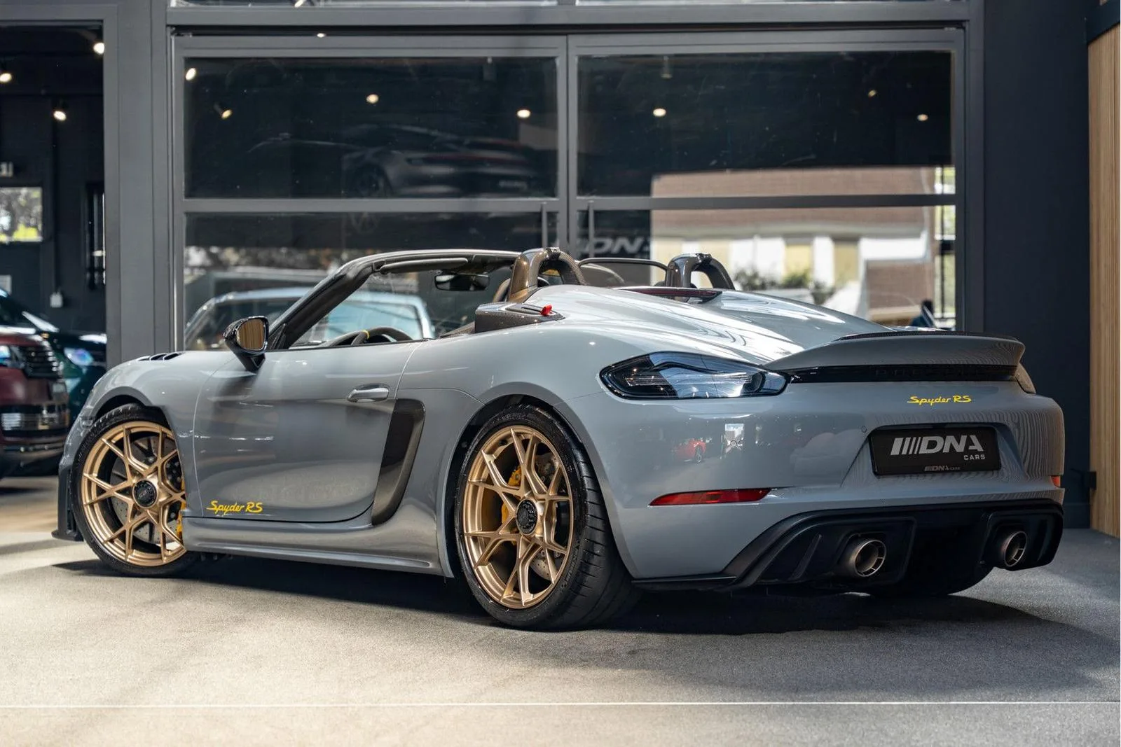 2024 Porsche 718 Spyder RS Weissach, 5/30