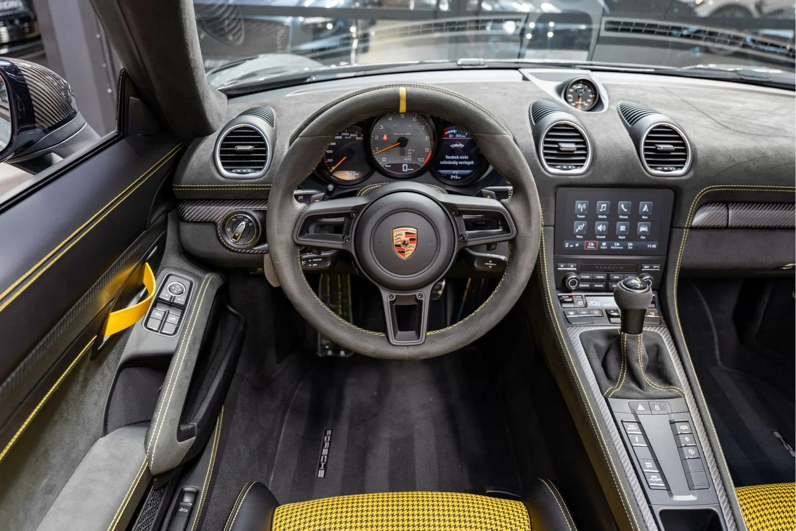 2024 Porsche 718 Spyder RS Weissach, 7/30