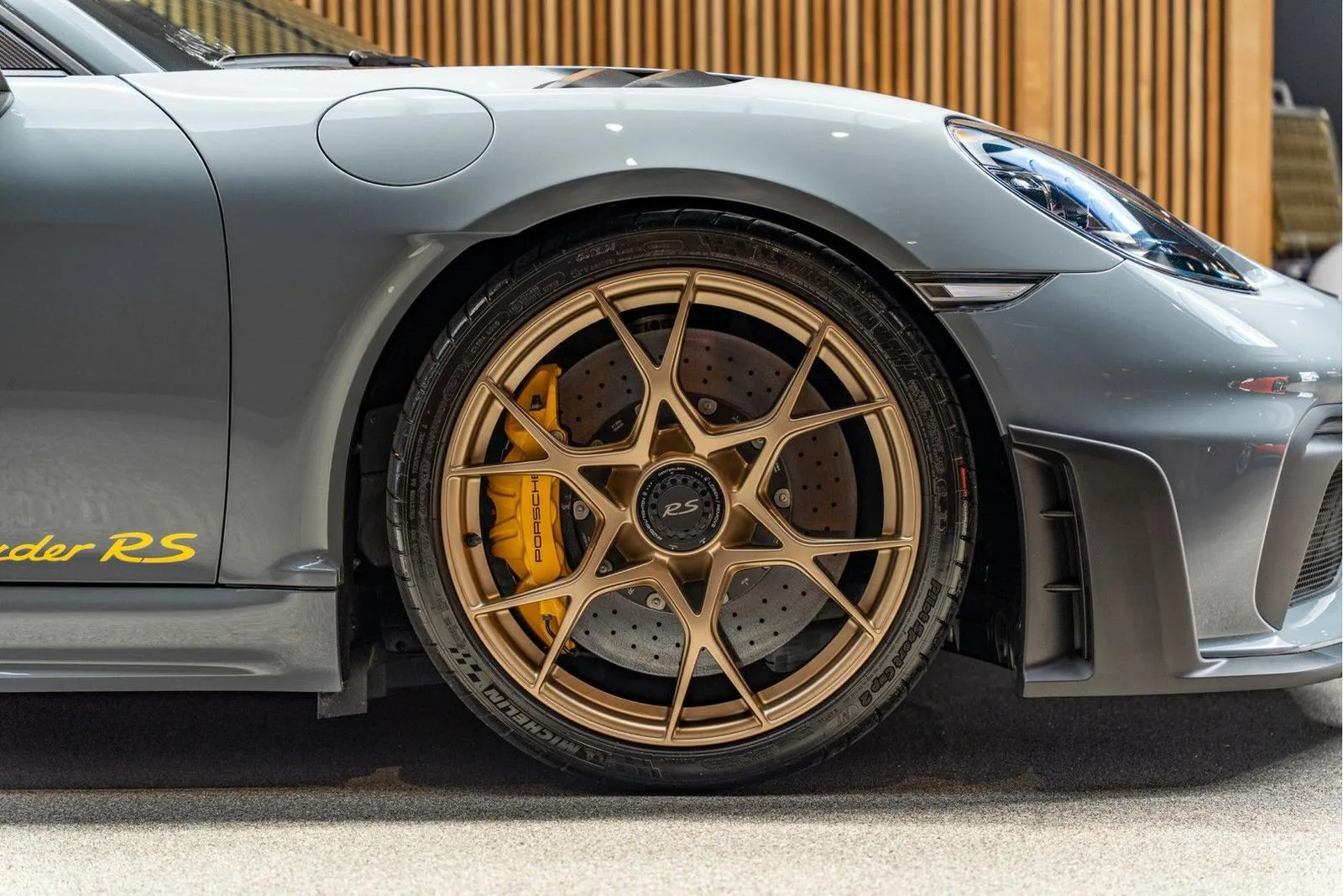 2024 Porsche 718 Spyder RS Weissach, 13/30