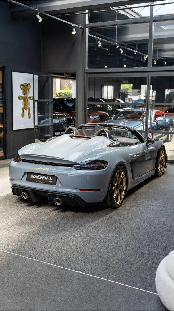 2024 Porsche 718 Spyder RS Weissach, 29/30