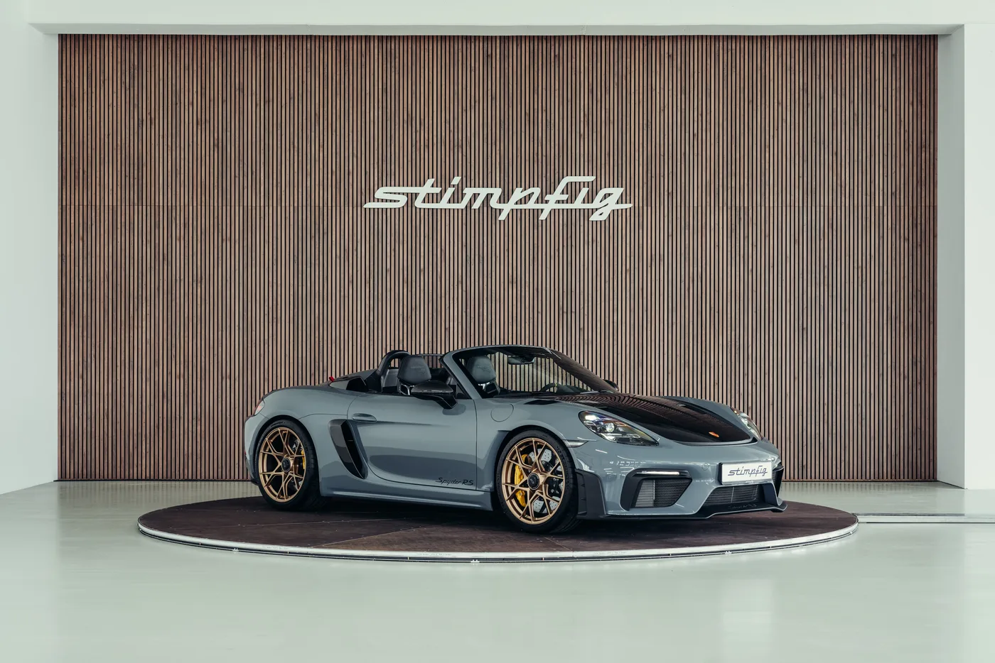 2024 Porsche 718 Spyder RS angeboten von einem Oldtimerspezialisten in Stuttgart, Deutschland, Foto 7 von 25