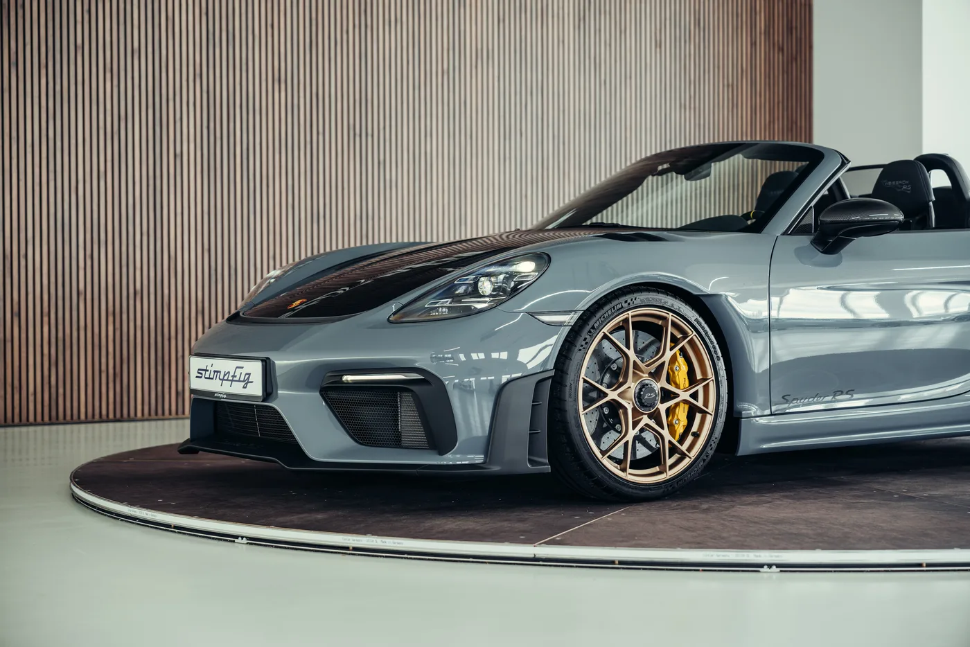 2024 Porsche 718 Spyder RS angeboten von einem Oldtimerspezialisten in Stuttgart, Deutschland, Foto 14 von 25
