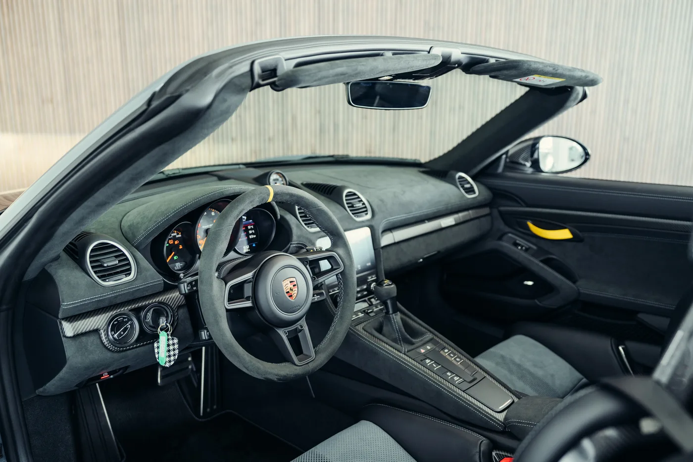 2024 Porsche 718 Spyder RS angeboten von einem Oldtimerspezialisten in Stuttgart, Deutschland, Foto 20 von 25