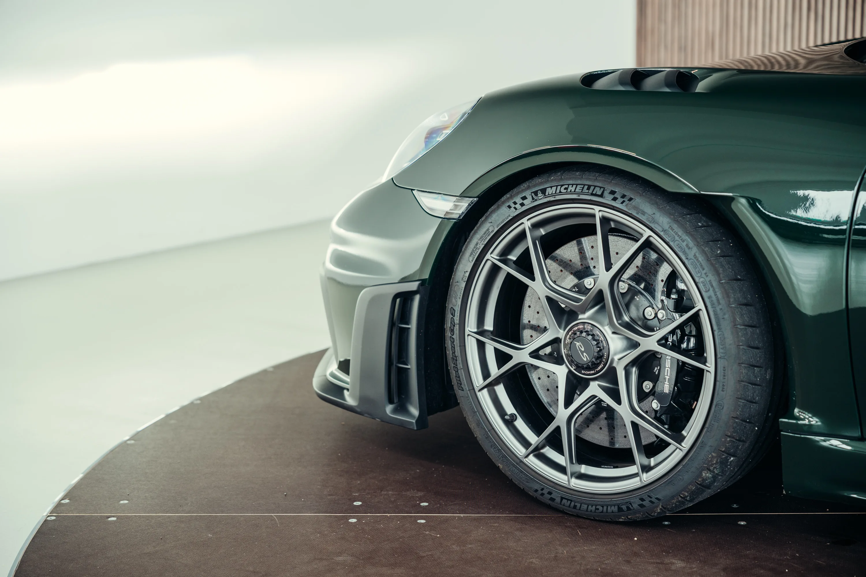 2024 Porsche 718 Spyder RS, 16/30