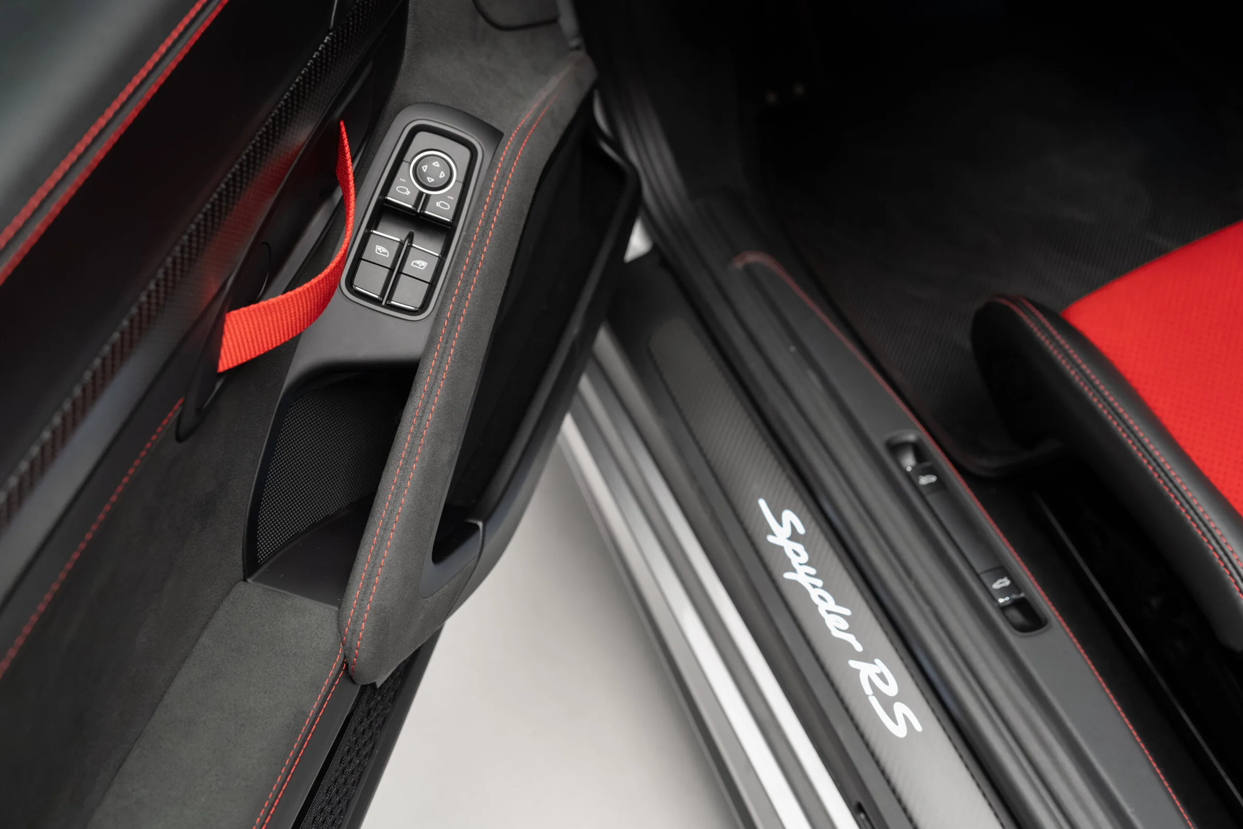 2024 Porsche 718 Spyder RS Weissach package, 14/30