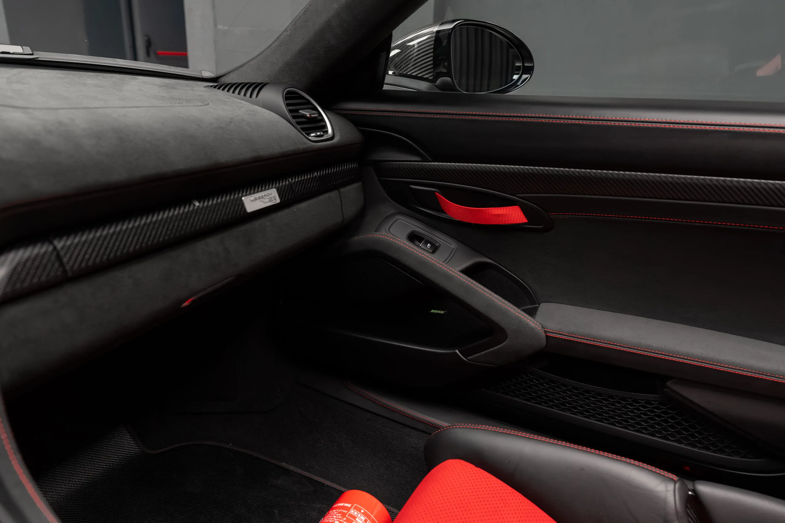 2024 Porsche 718 Spyder RS Weissach package, 16/30