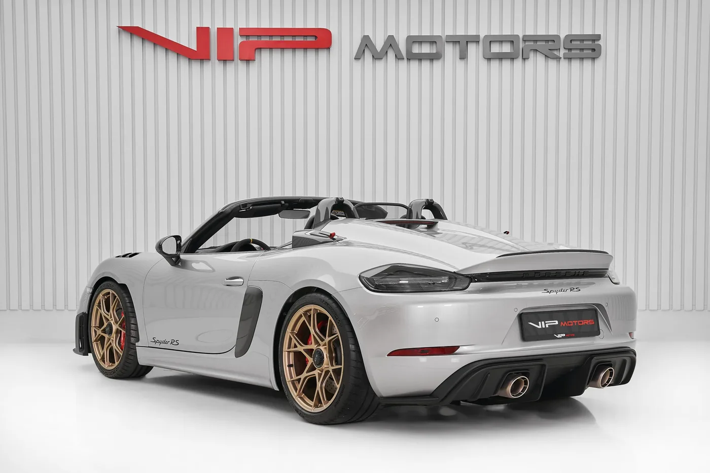 2024 Porsche 718 Spyder RS Weissach package proposée par un concessionnaire spécialisé à Dubai, Émirats arabes unis, photo 6 sur 10