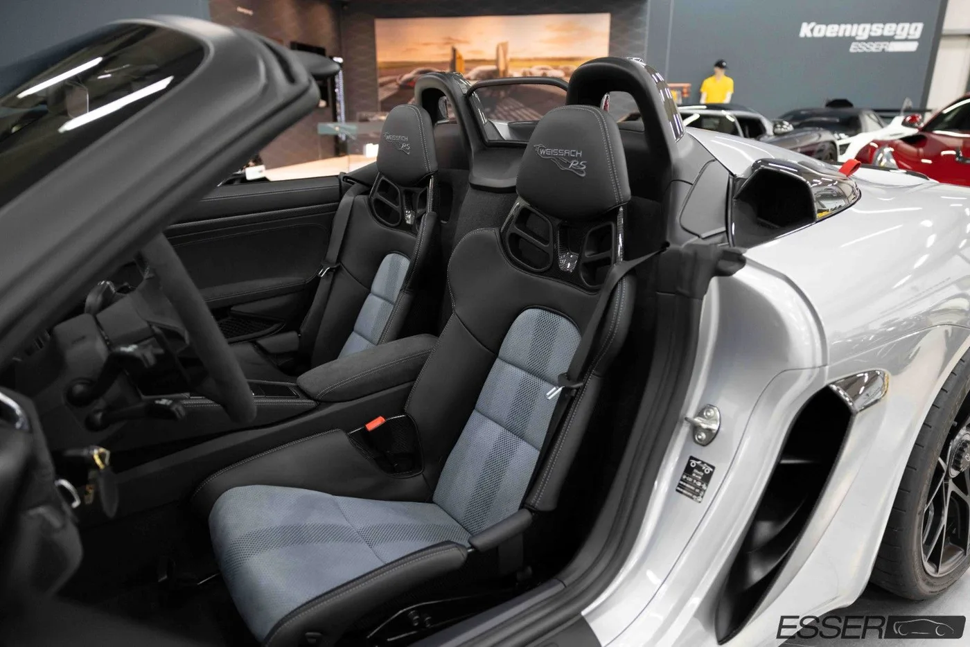 2024 Porsche 718 Spyder RS Weissach package proposée par un concessionnaire spécialisé à Alsdorf, Allemagne, photo 9 sur 10