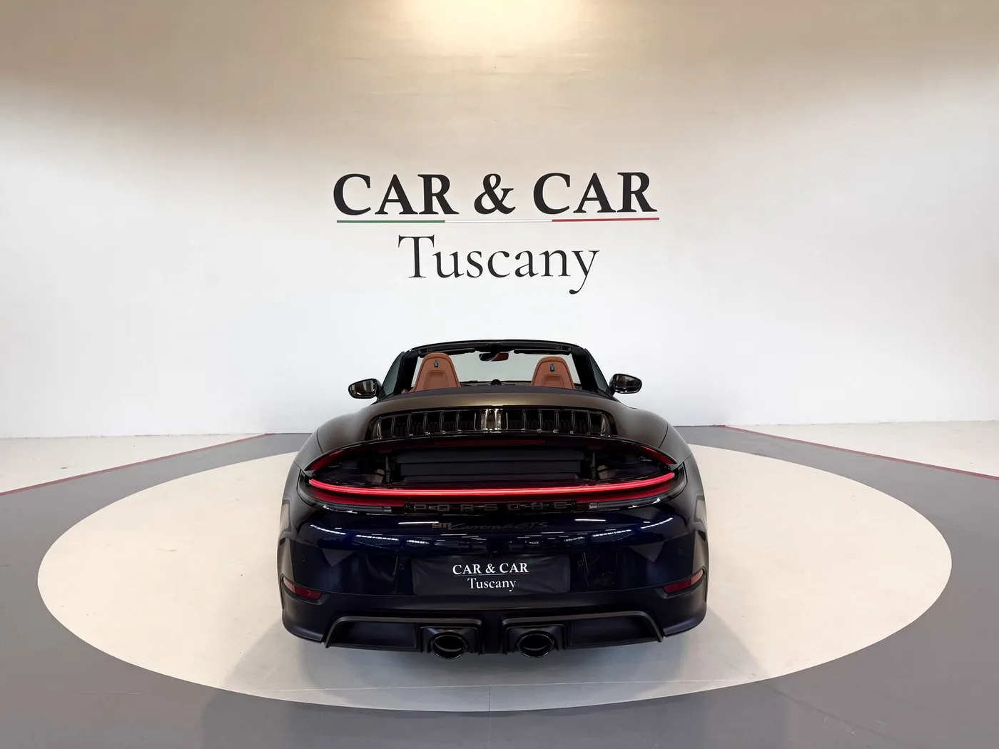 2024 Porsche 911 Carrera 4 GTS Cabriolet offered by a specialist dealer in Lucca, Italy, photo 4 of 25
