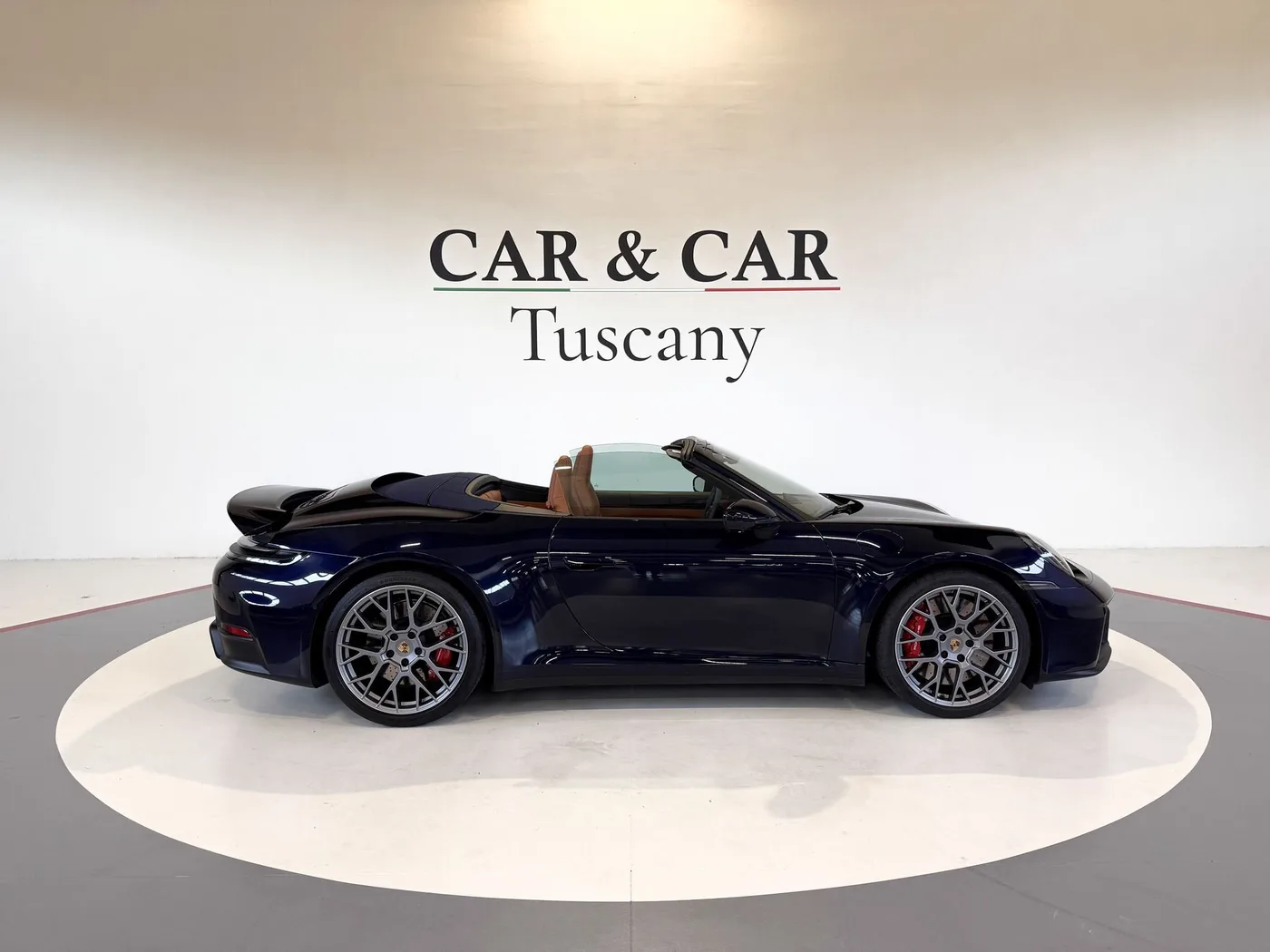 2024 Porsche 911 Carrera 4 GTS Cabriolet offered by a specialist dealer in Lucca, Italy, photo 5 of 25
